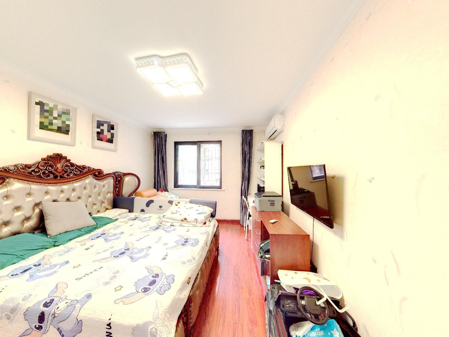 龙田花苑一期 3室2厅2卫 128.00m&sup2;