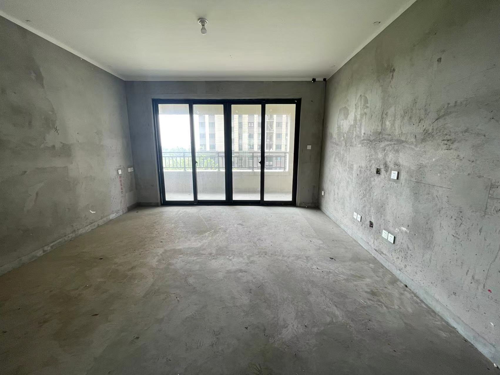 观澜台 4室2厅2卫 138m²