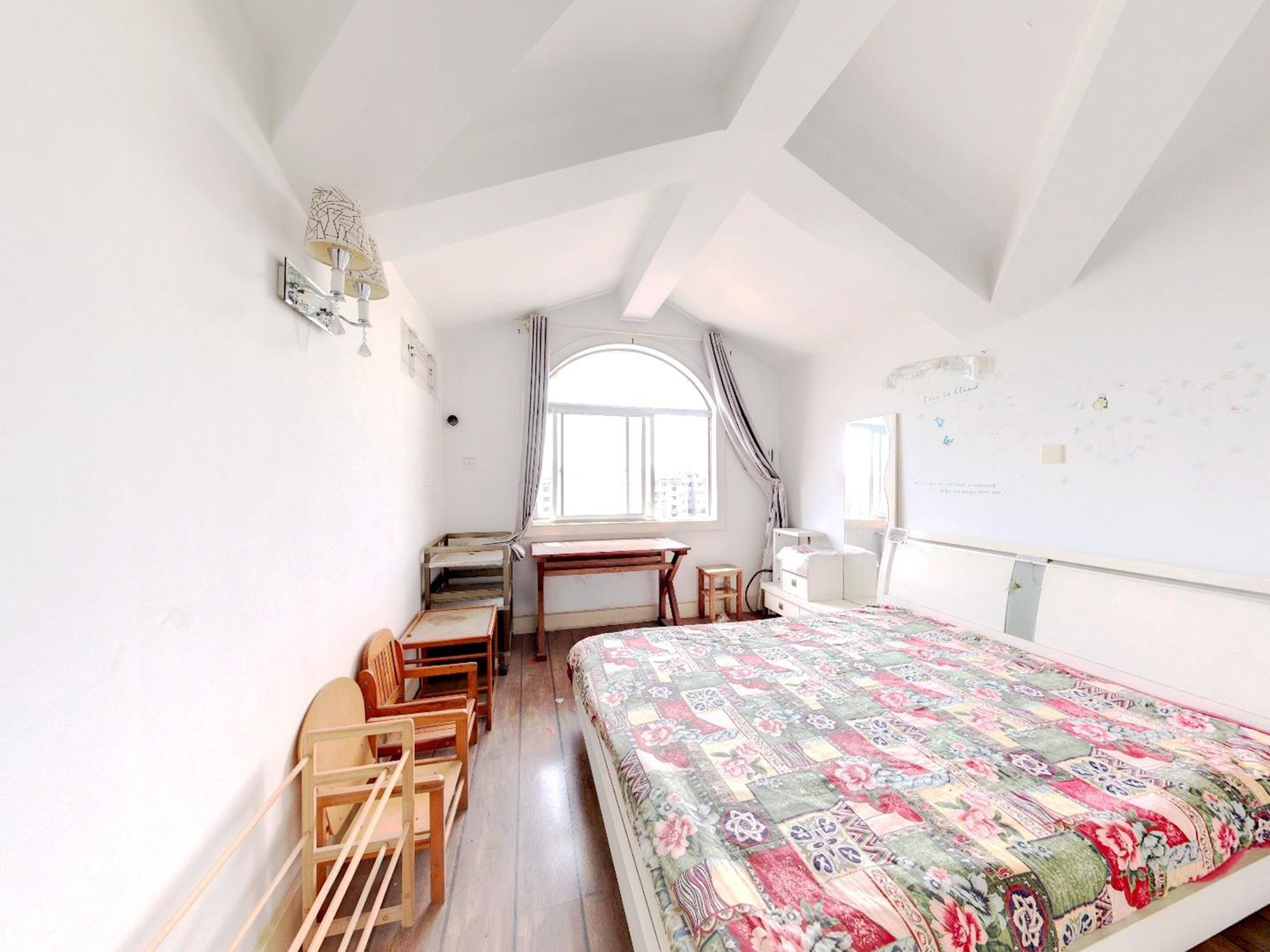 北濠桥东村 4室2厅1卫 82.00m&sup2;