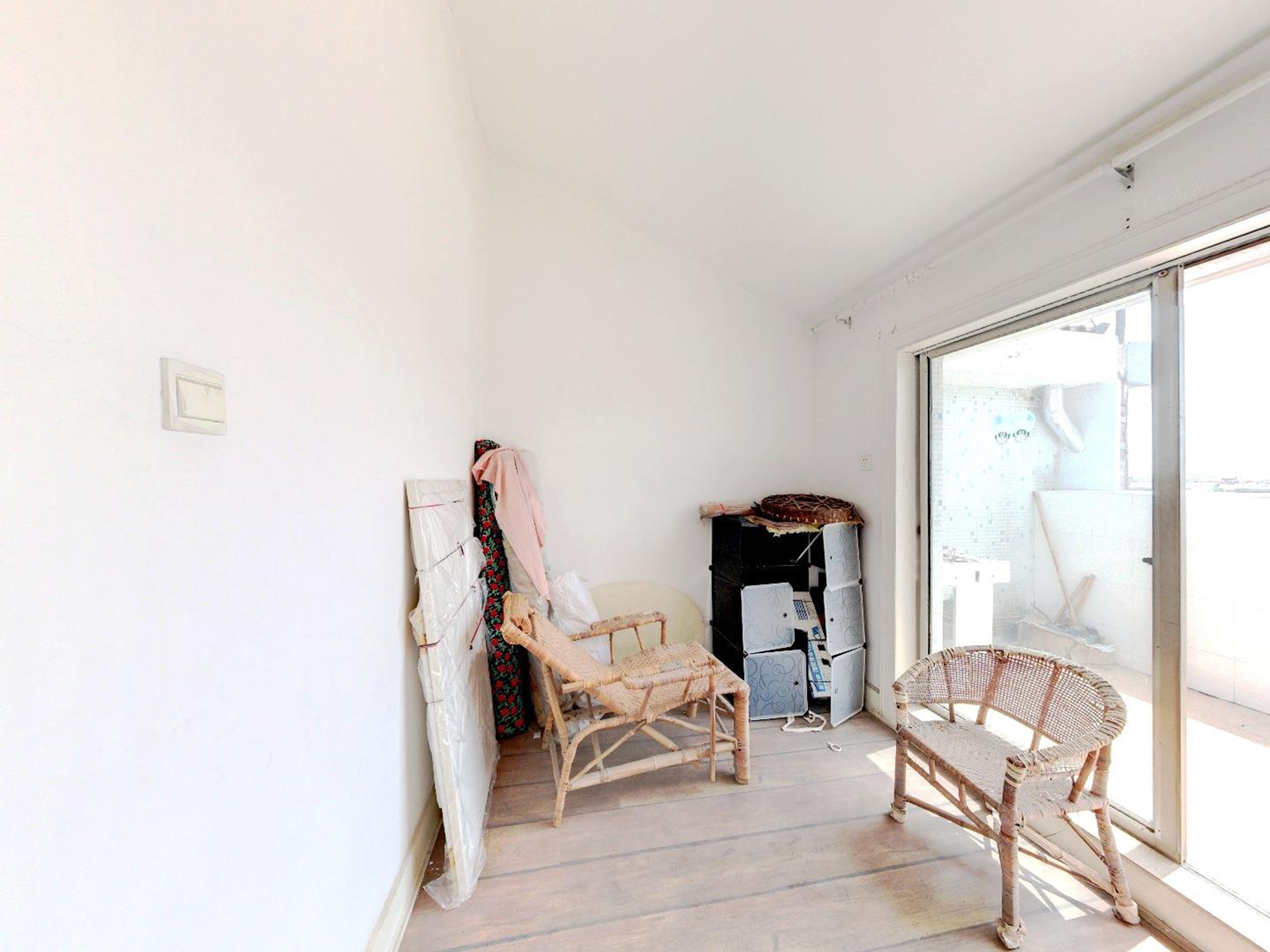 北濠桥东村 4室2厅1卫 82.00m&sup2;