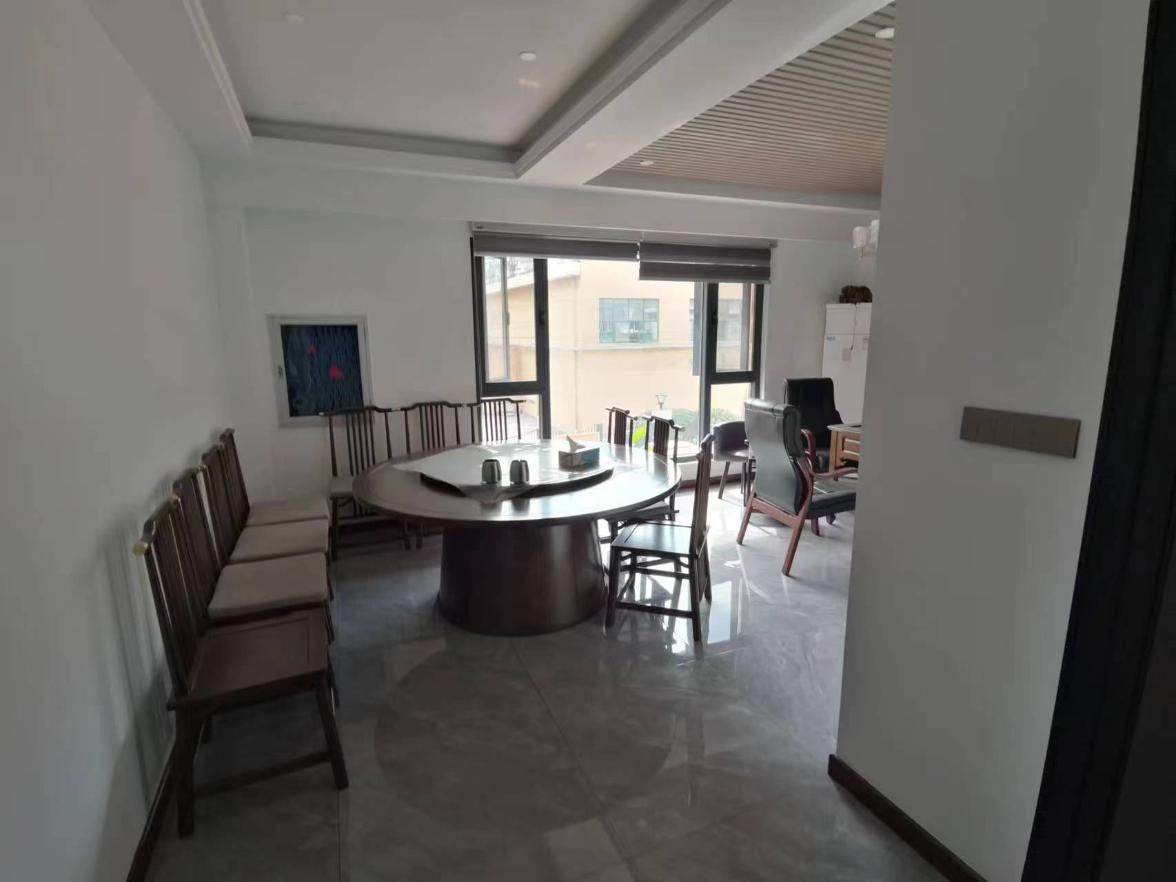 华中园 1室1厅1卫 232.86m²