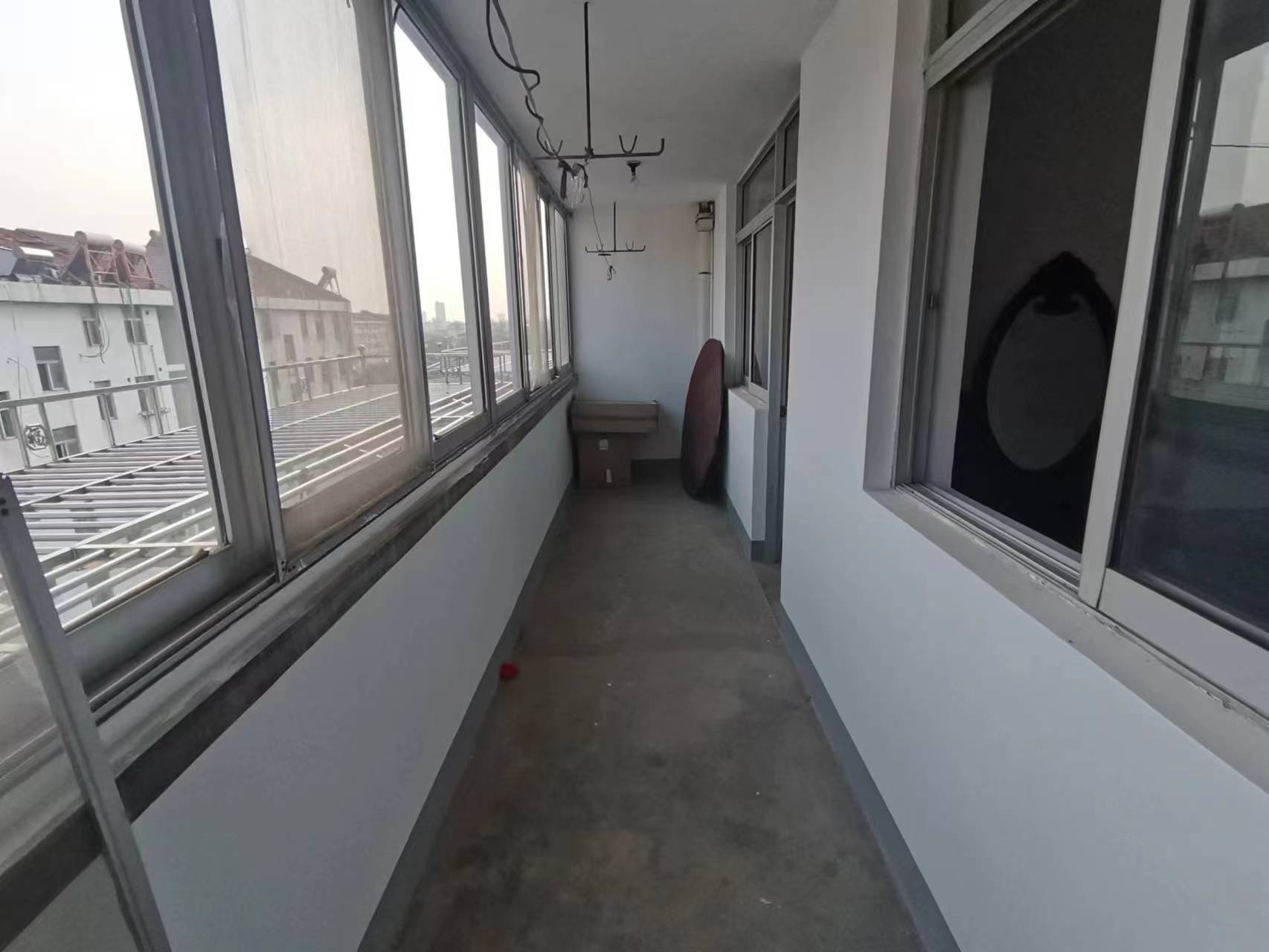 金和小区 3室2厅1卫 102m&sup2;