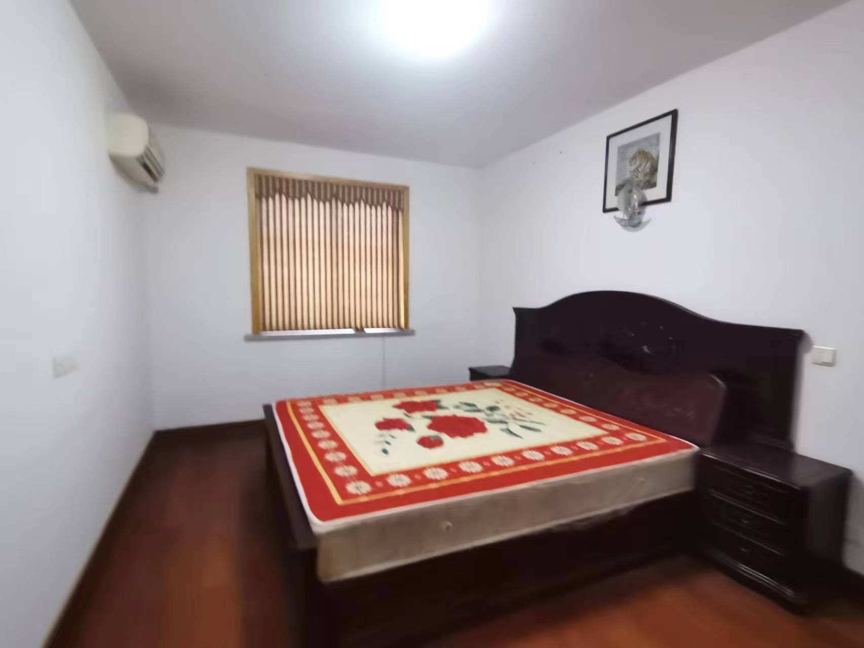 天都花苑 3室2厅2卫 135m&sup2;