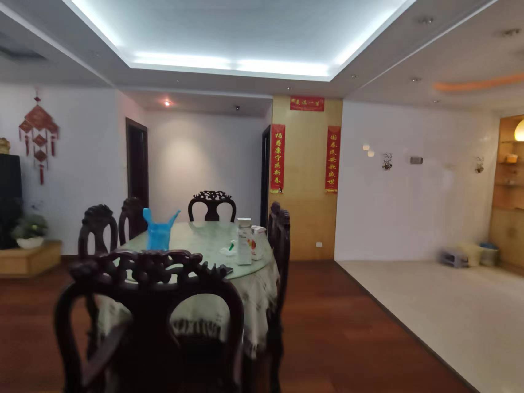 天都花苑 3室2厅2卫 135m&sup2;
