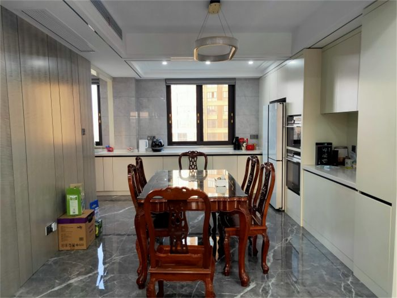 山景水岸 4室2厅2卫 225m&sup2;