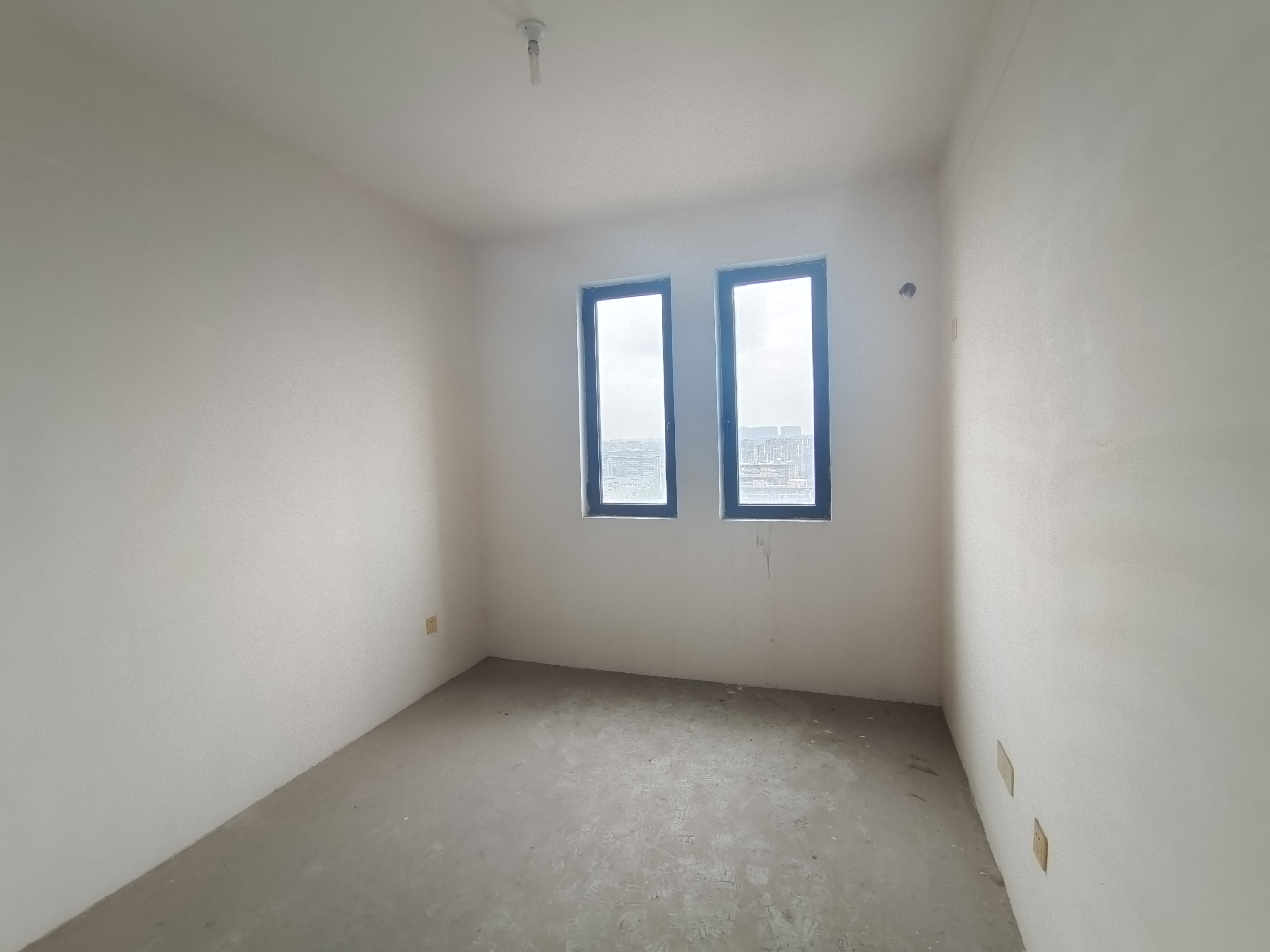 中港城世家 4室2厅2卫 189m&sup2;