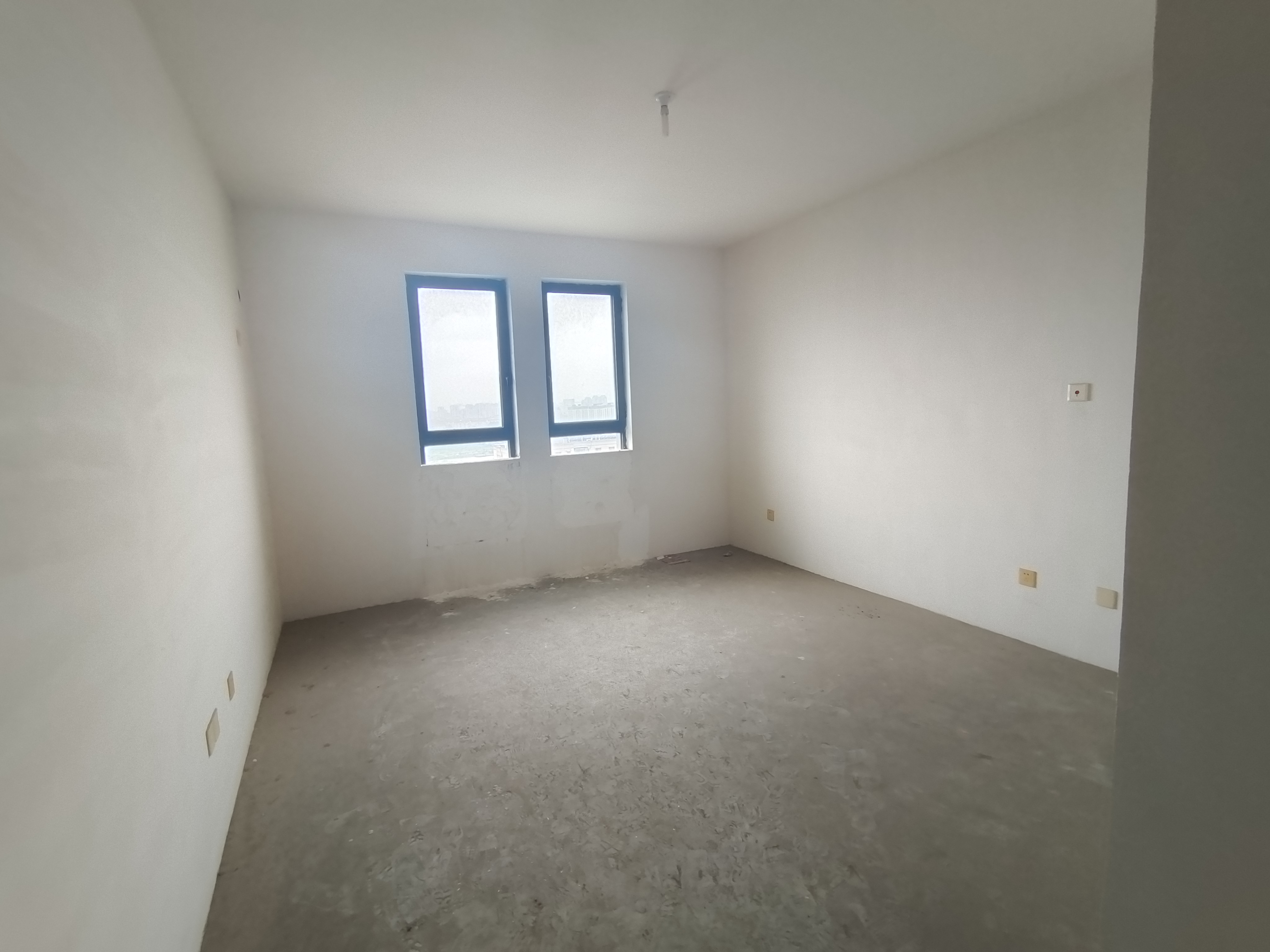 中港城世家 4室2厅2卫 189m&sup2;