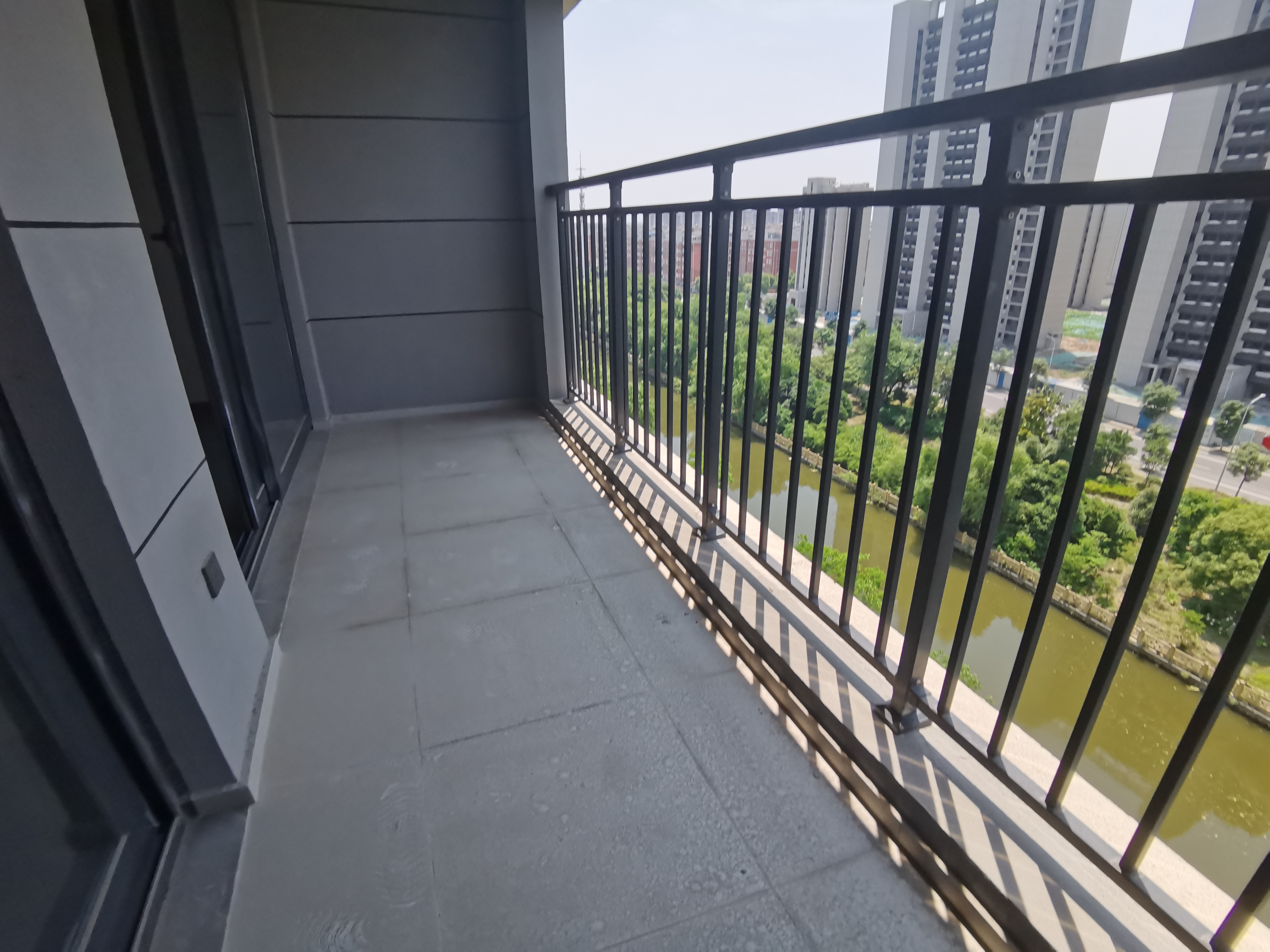 万科未来之光 3室2厅1卫 93m&sup2;