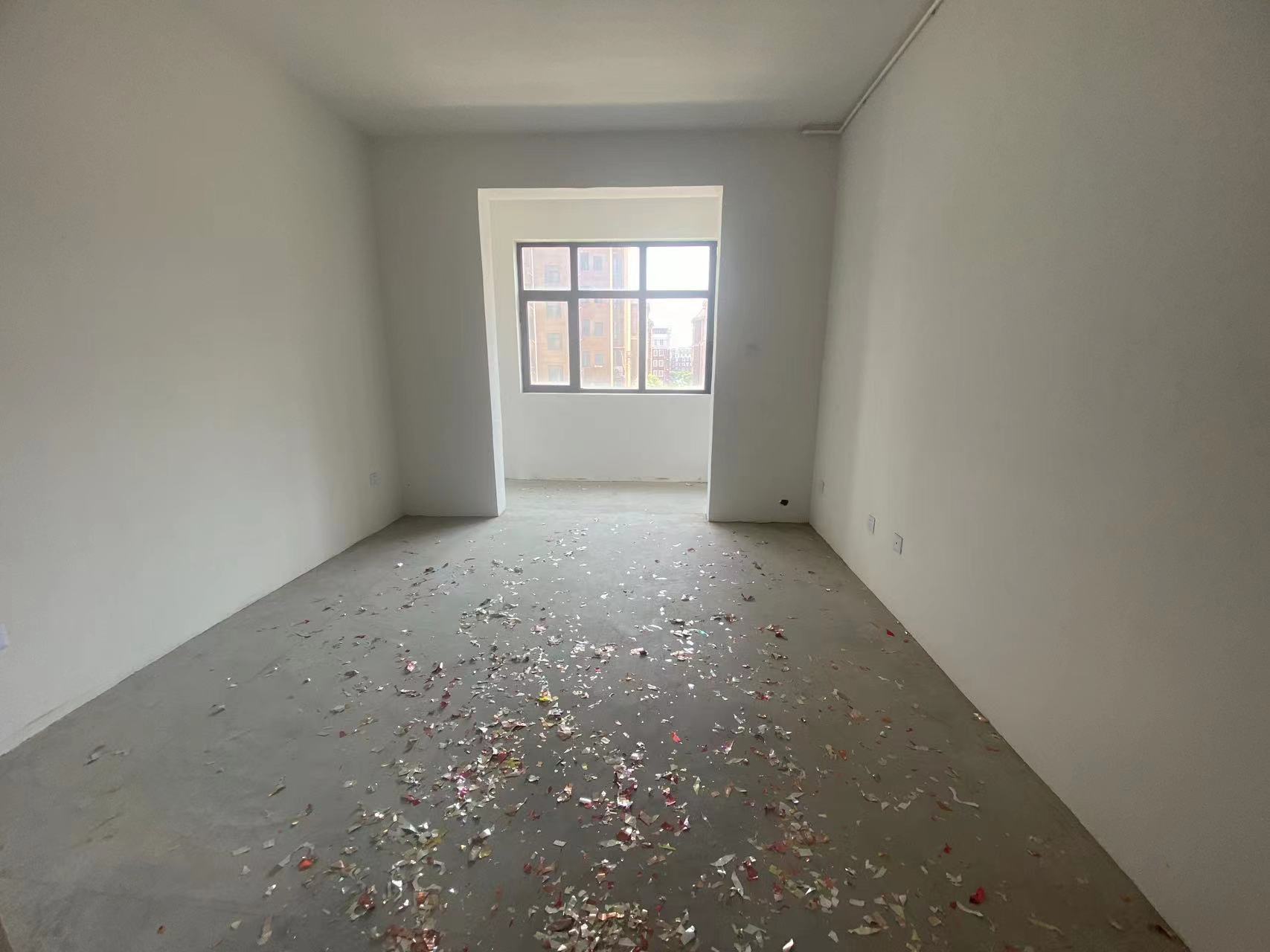 华山花苑六期 2室2厅1卫 90m²