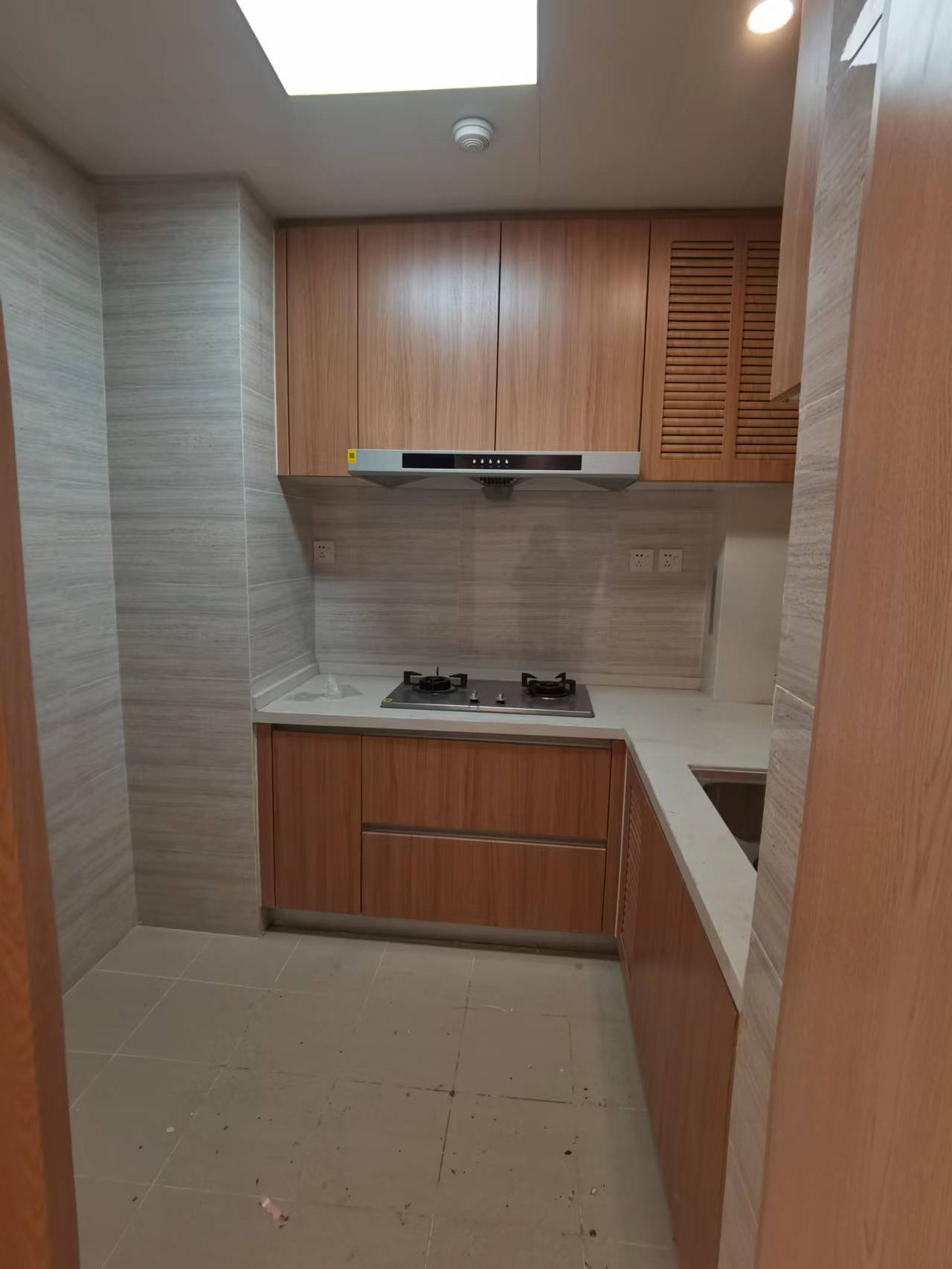 云樾东方 3室2厅1卫 95m&sup2;