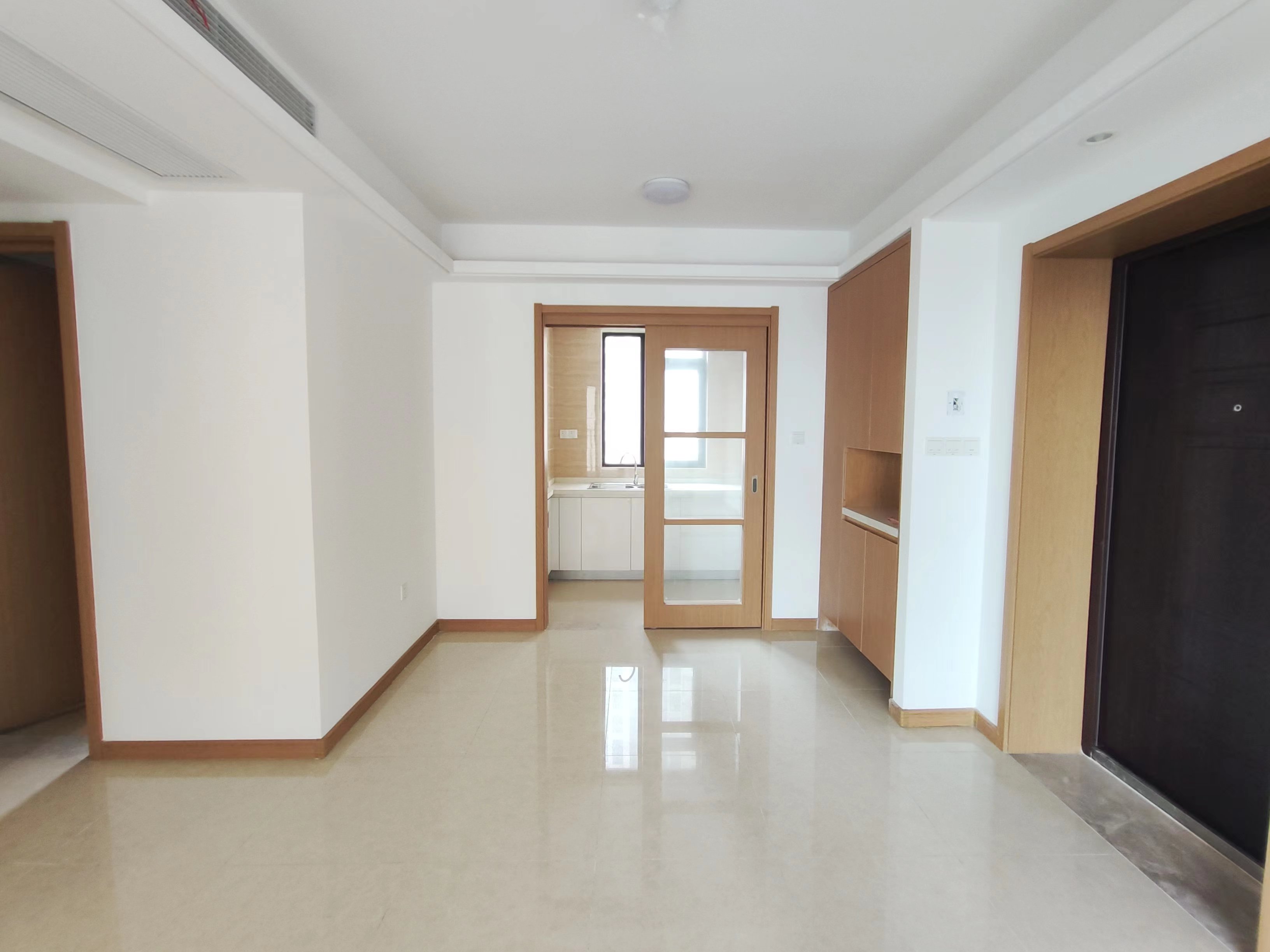 绿地新里城 3室2厅2卫 115m&sup2;