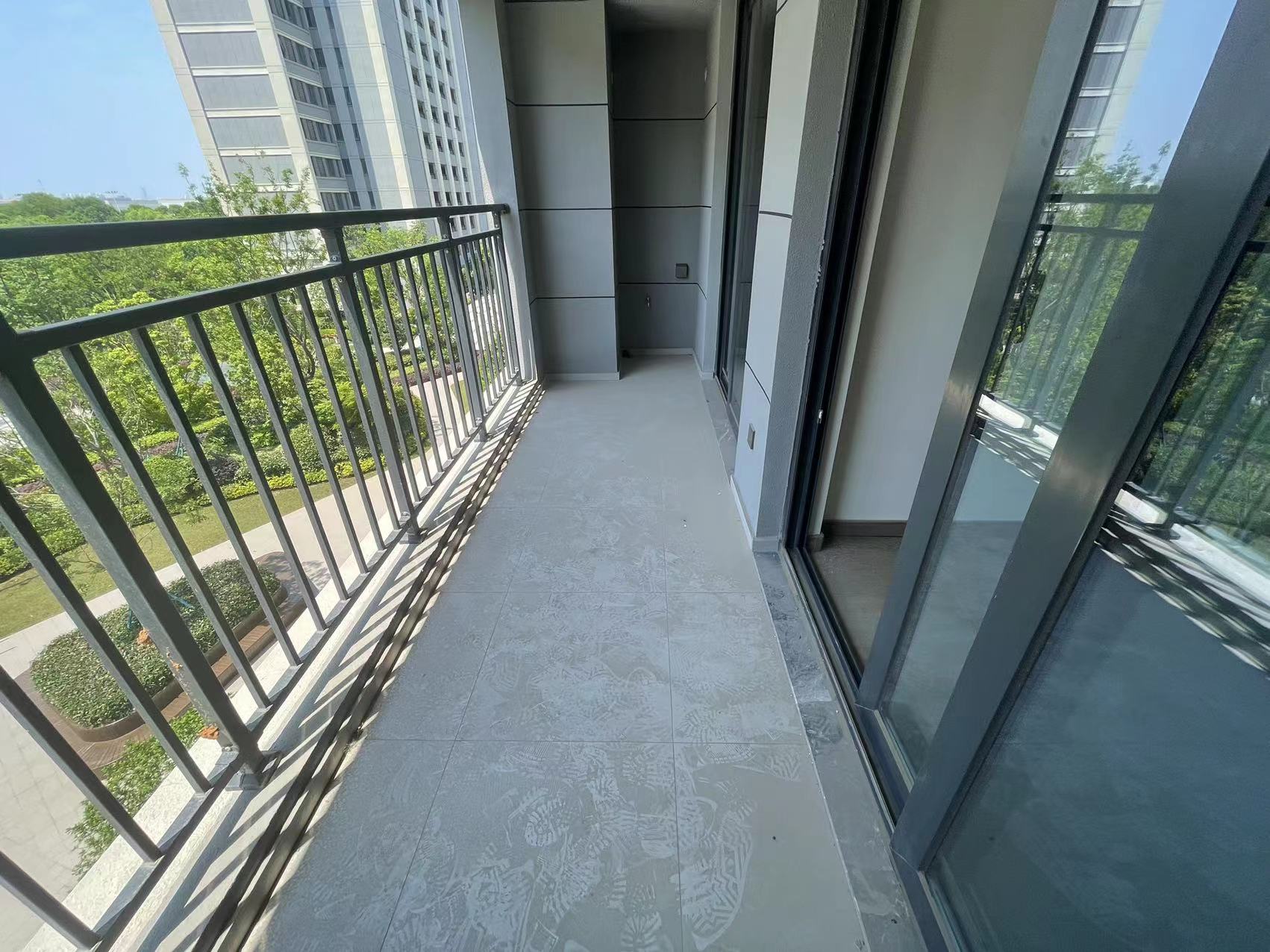 锦绣华庭 3室2厅2卫 134m&sup2;