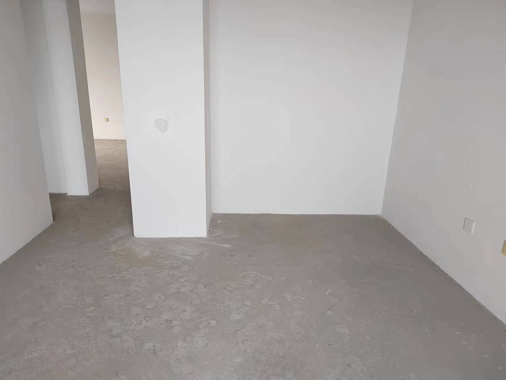 高迪晶城 4室2厅2卫 159m&sup2;