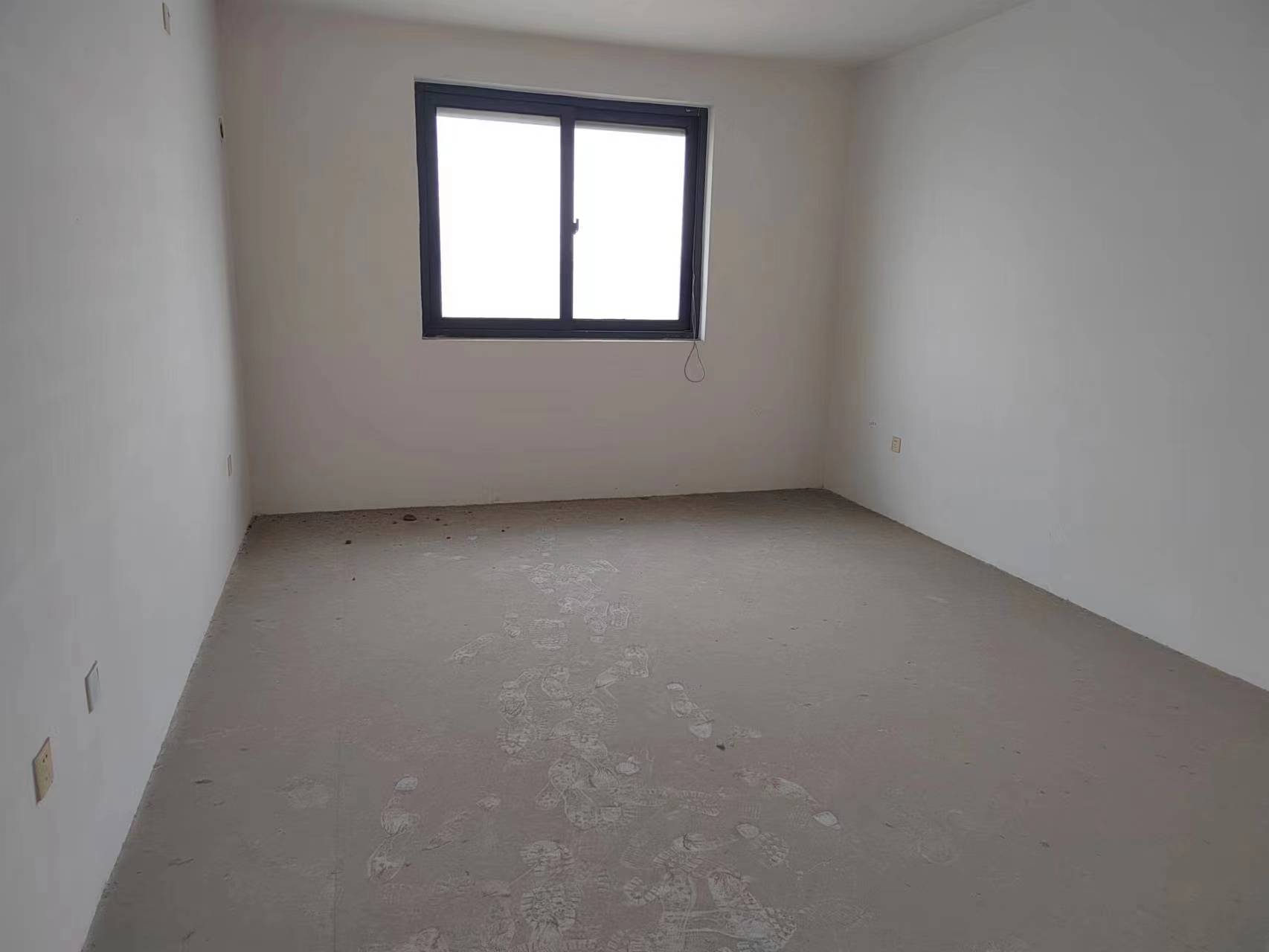 高迪晶城 4室2厅2卫 159m&sup2;