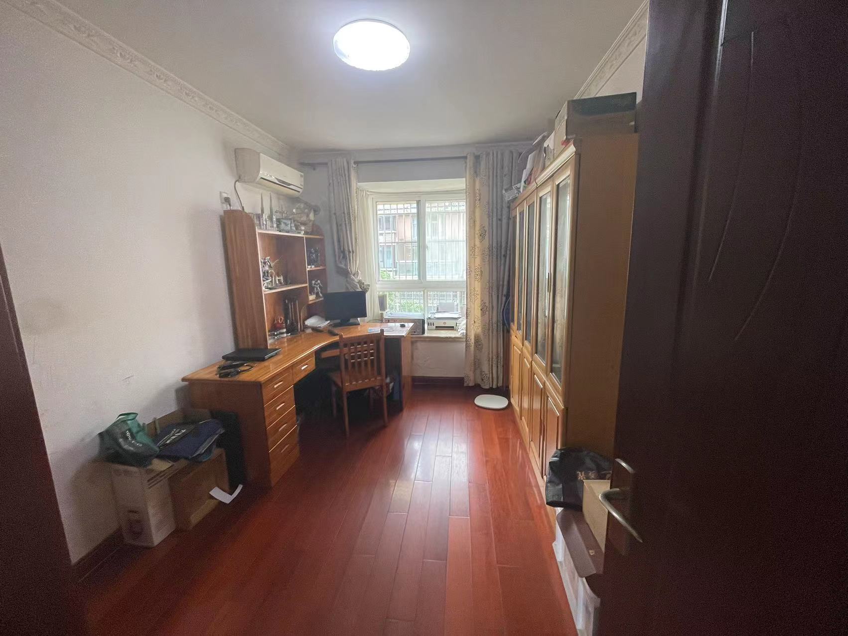 德诚嘉园 3室2厅2卫 135m&sup2;