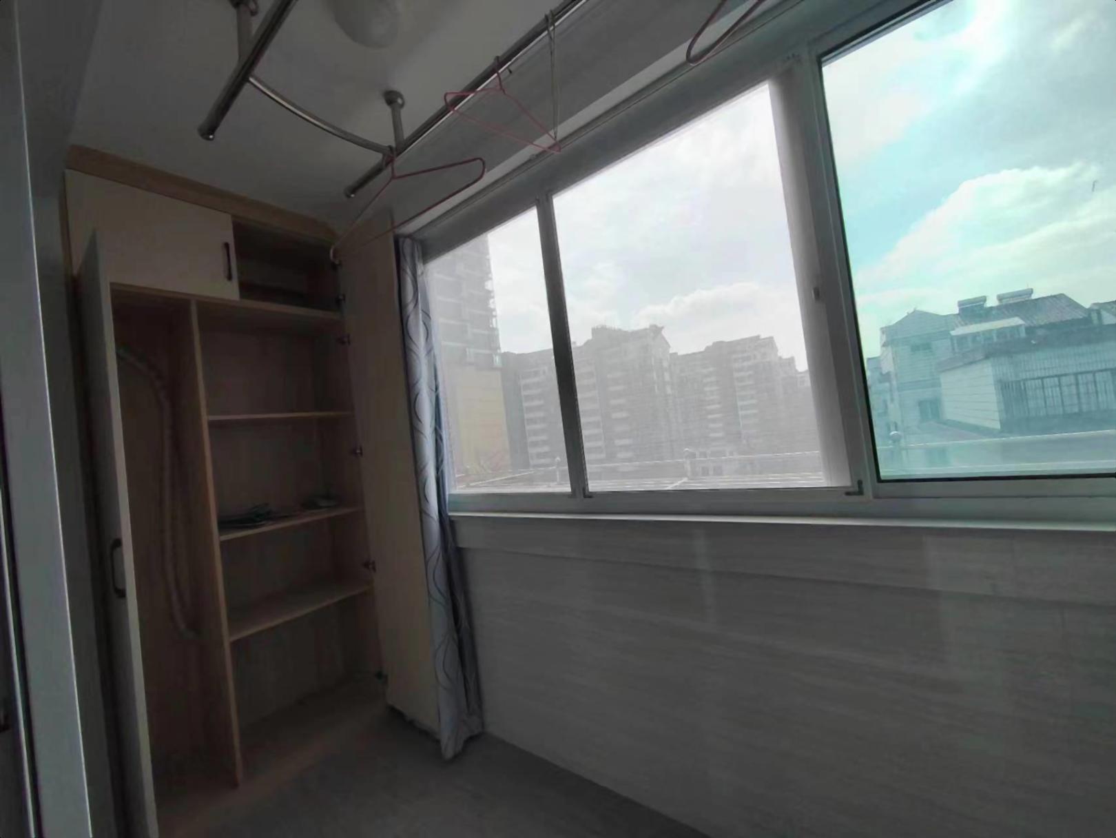 人民中路92号 3室1厅1卫 102.00m&sup2;
