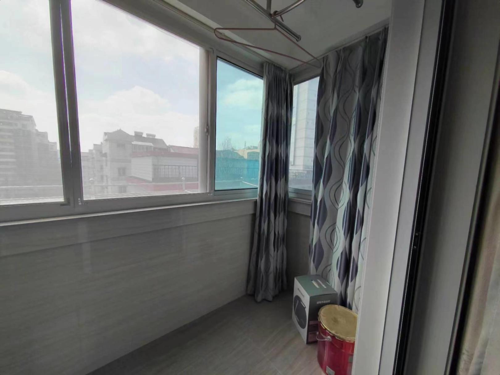 人民中路92号 3室1厅1卫 102.00m&sup2;