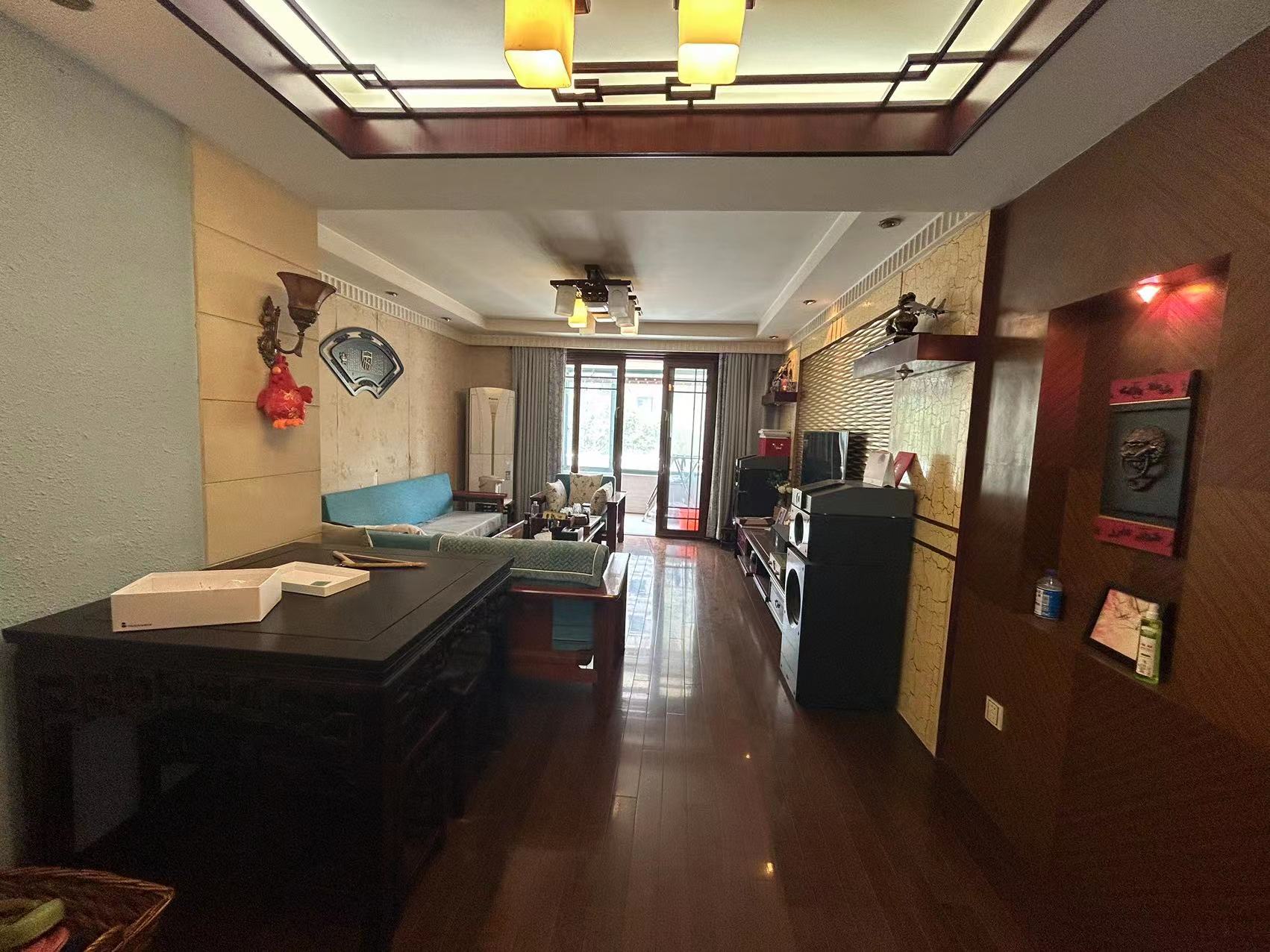 都市华城 3室2厅2卫 151.00m&sup2;