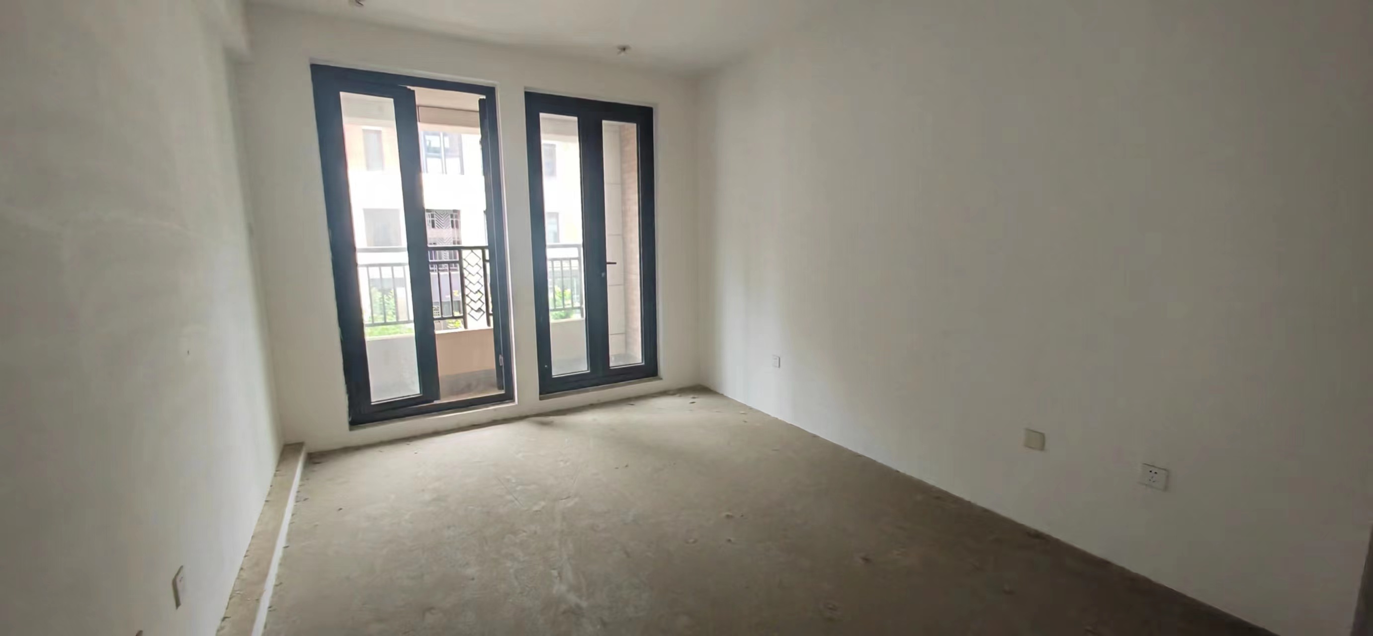 山水壹号 5室2厅3卫 276.00m&sup2;
