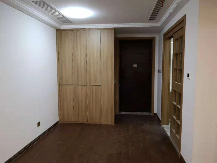 雍华府 3室2厅2卫 98m&sup2;