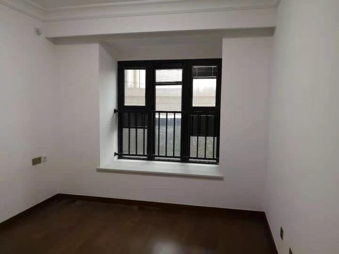 雍华府 3室2厅2卫 98m&sup2;