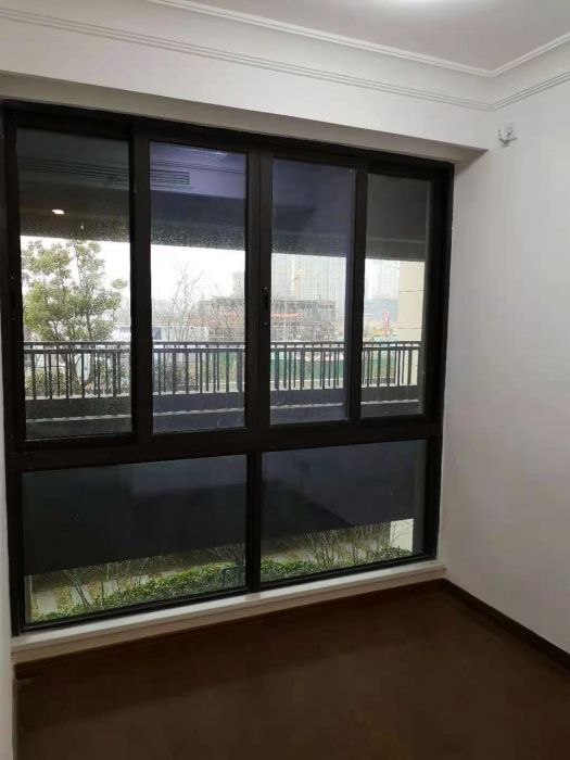 雍华府 3室2厅2卫 98m&sup2;