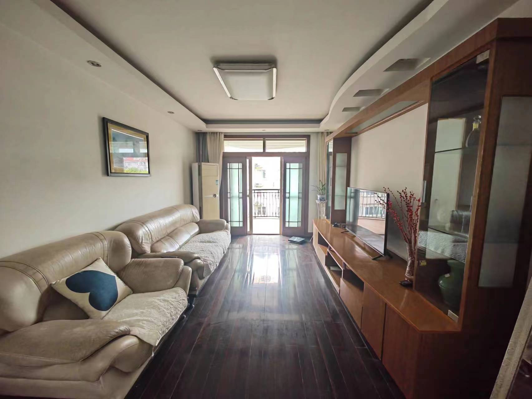 朝晖花园 3室2厅1卫 124.25m²