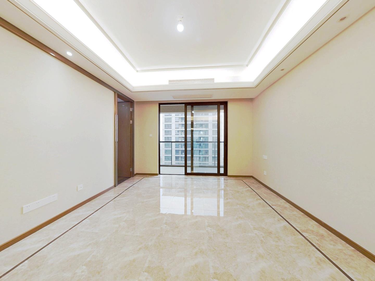 绿城沁园 3室2厅2卫 133m²