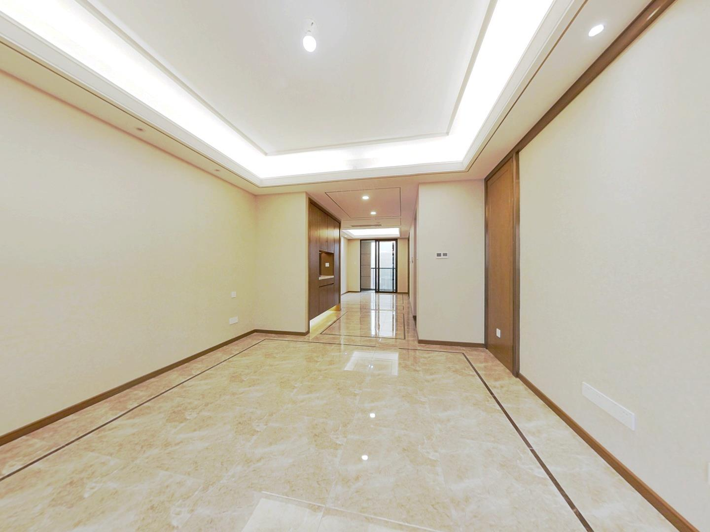 绿城沁园 3室2厅2卫 133m&sup2;