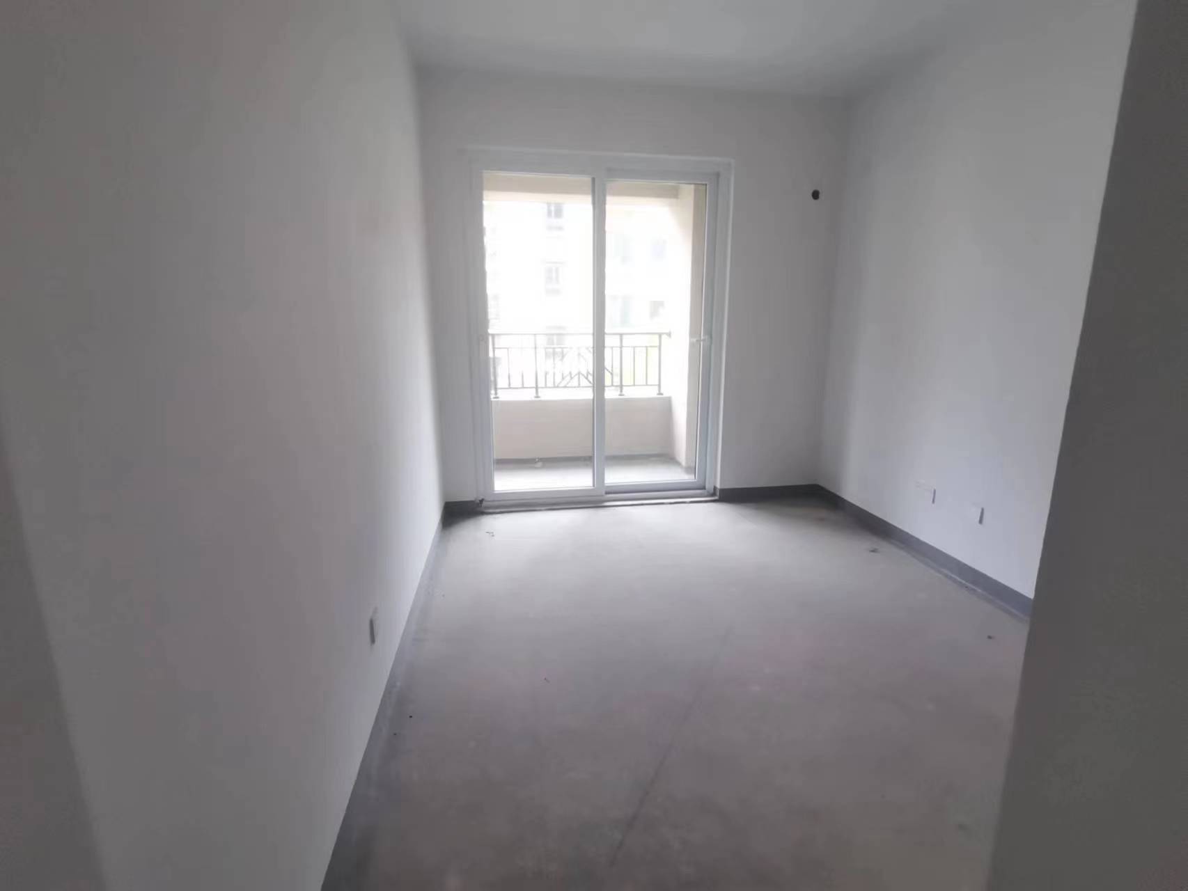 金地繁茂里 4室2厅2卫 116m&sup2;