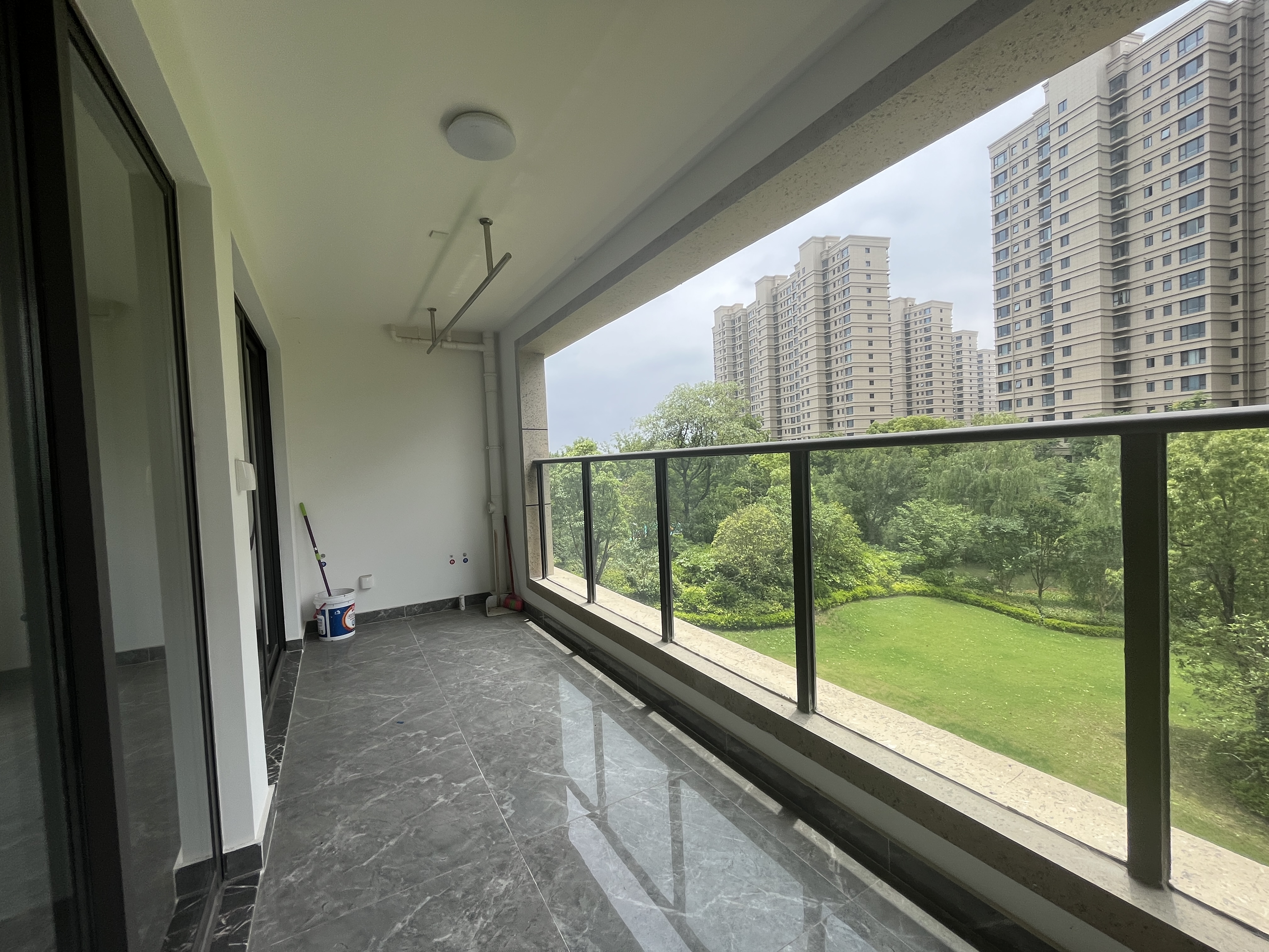 湖悦云境 3室2厅2卫 121m&sup2;