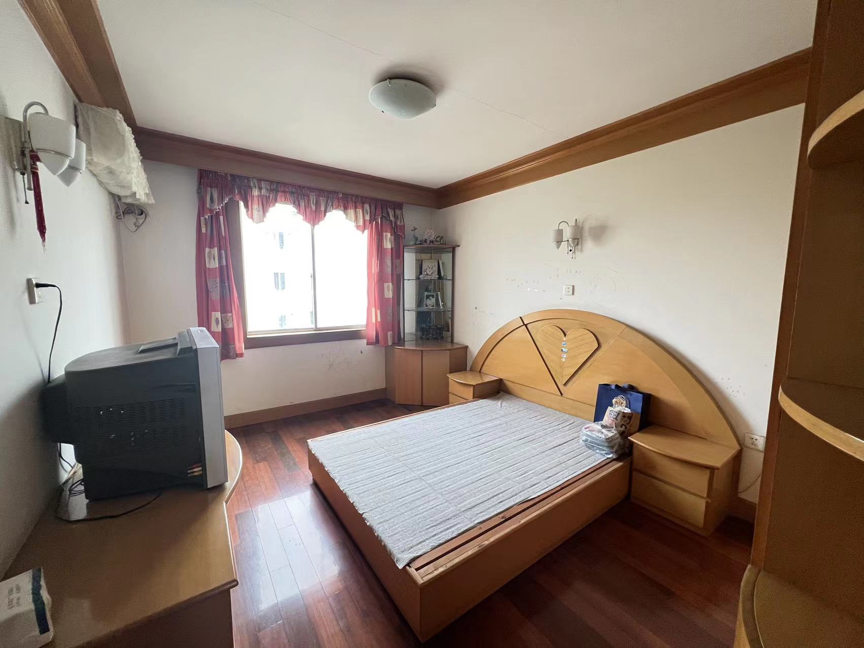 北濠桥东村 3室2厅1卫 111m&sup2;