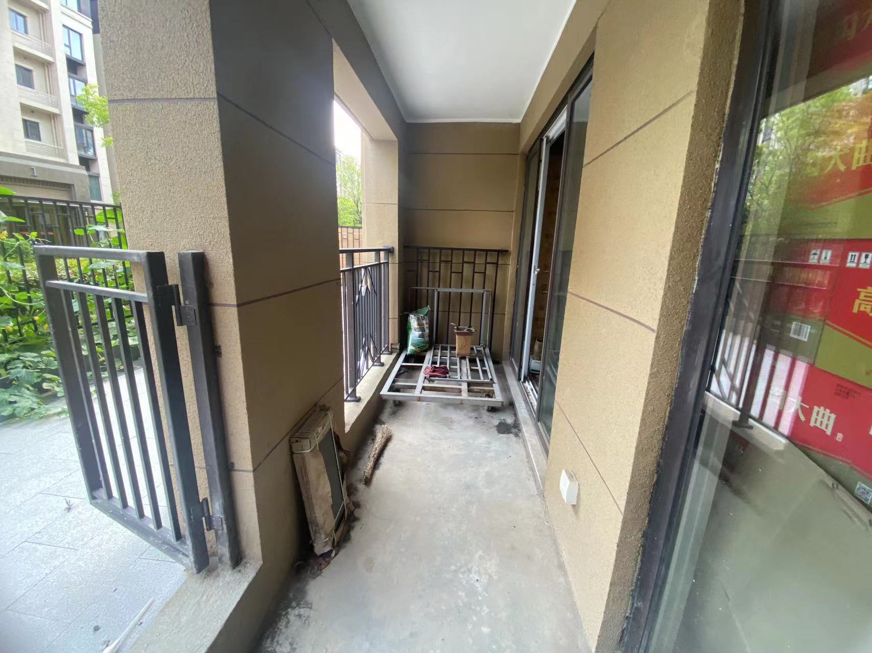 金地繁茂里 4室2厅2卫 133m&sup2;