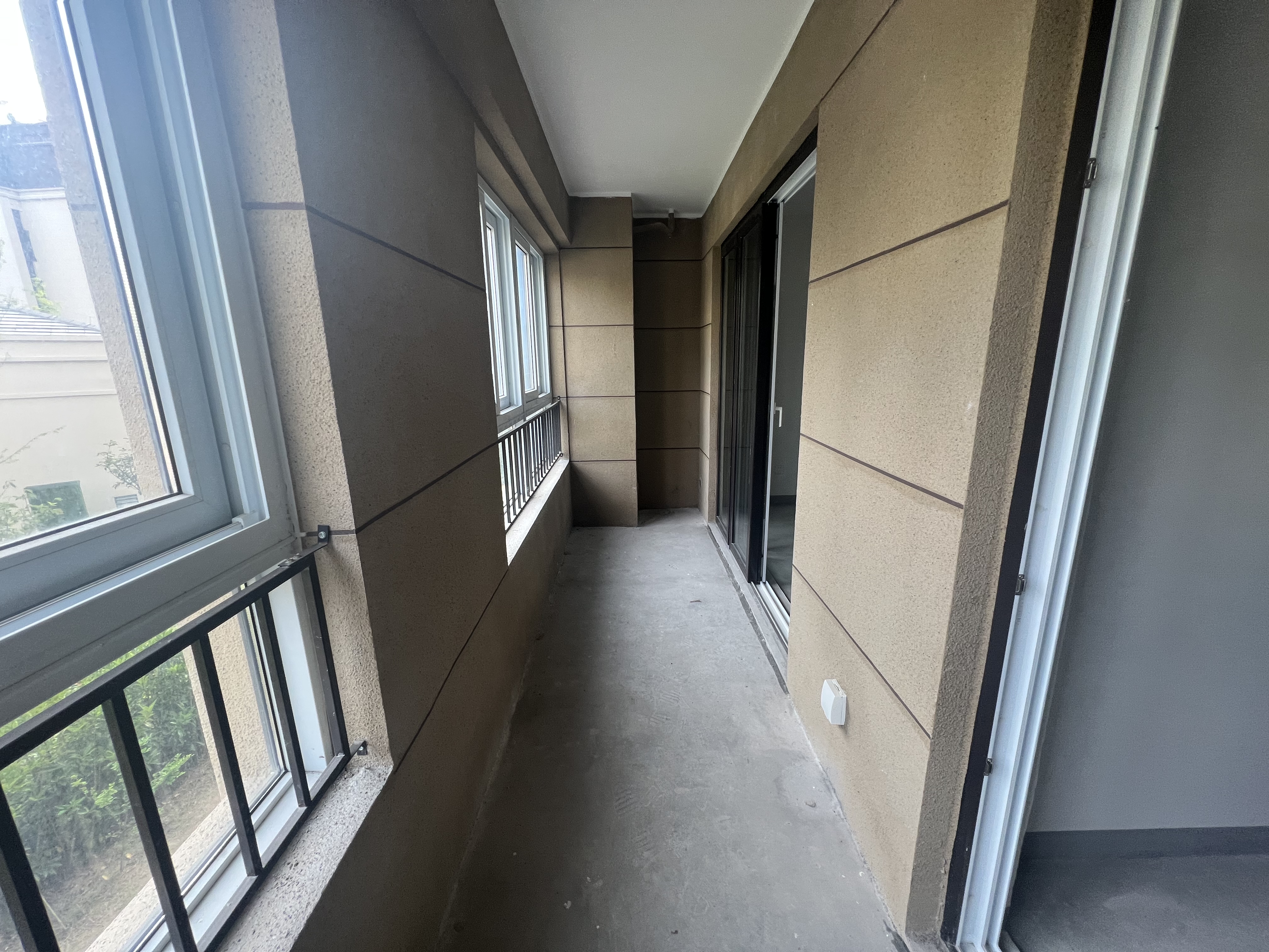 金地繁茂里 4室2厅2卫 118m²