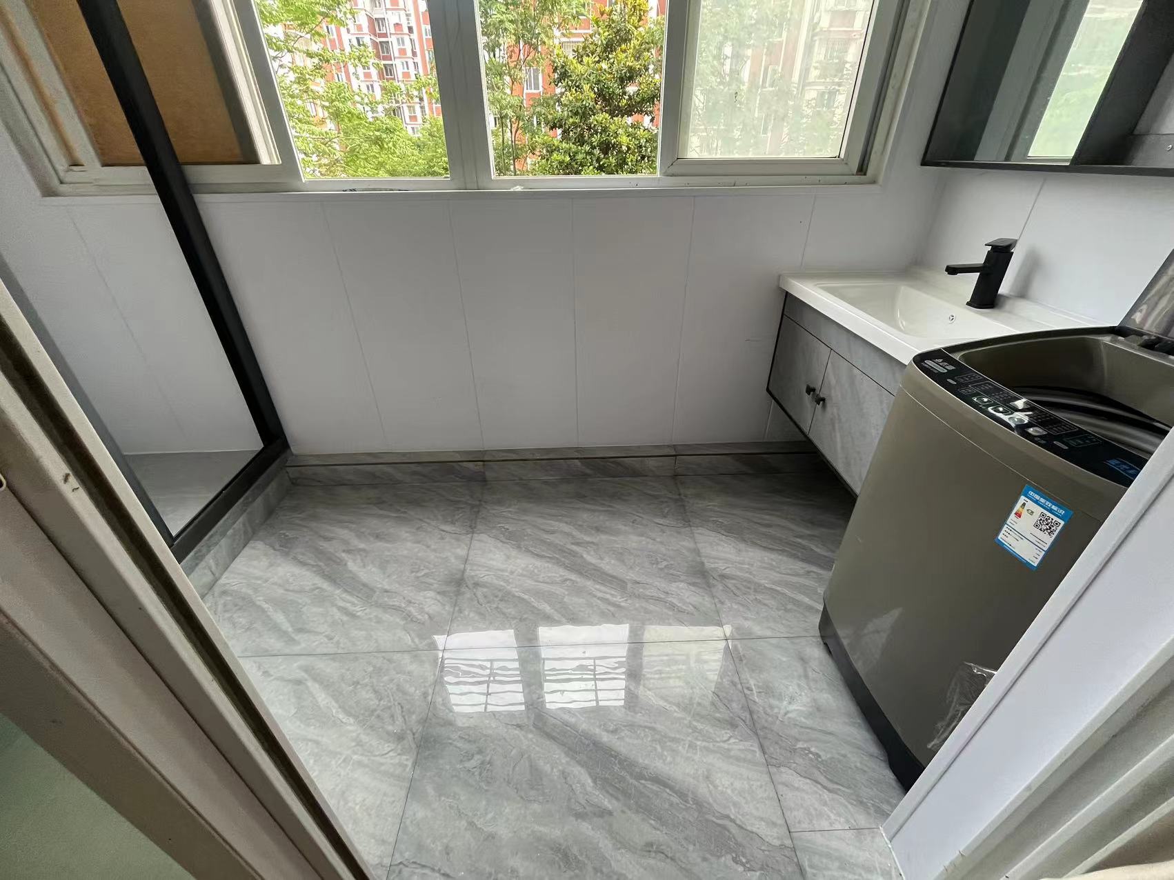新港花苑 3室2厅1卫 148m&sup2;