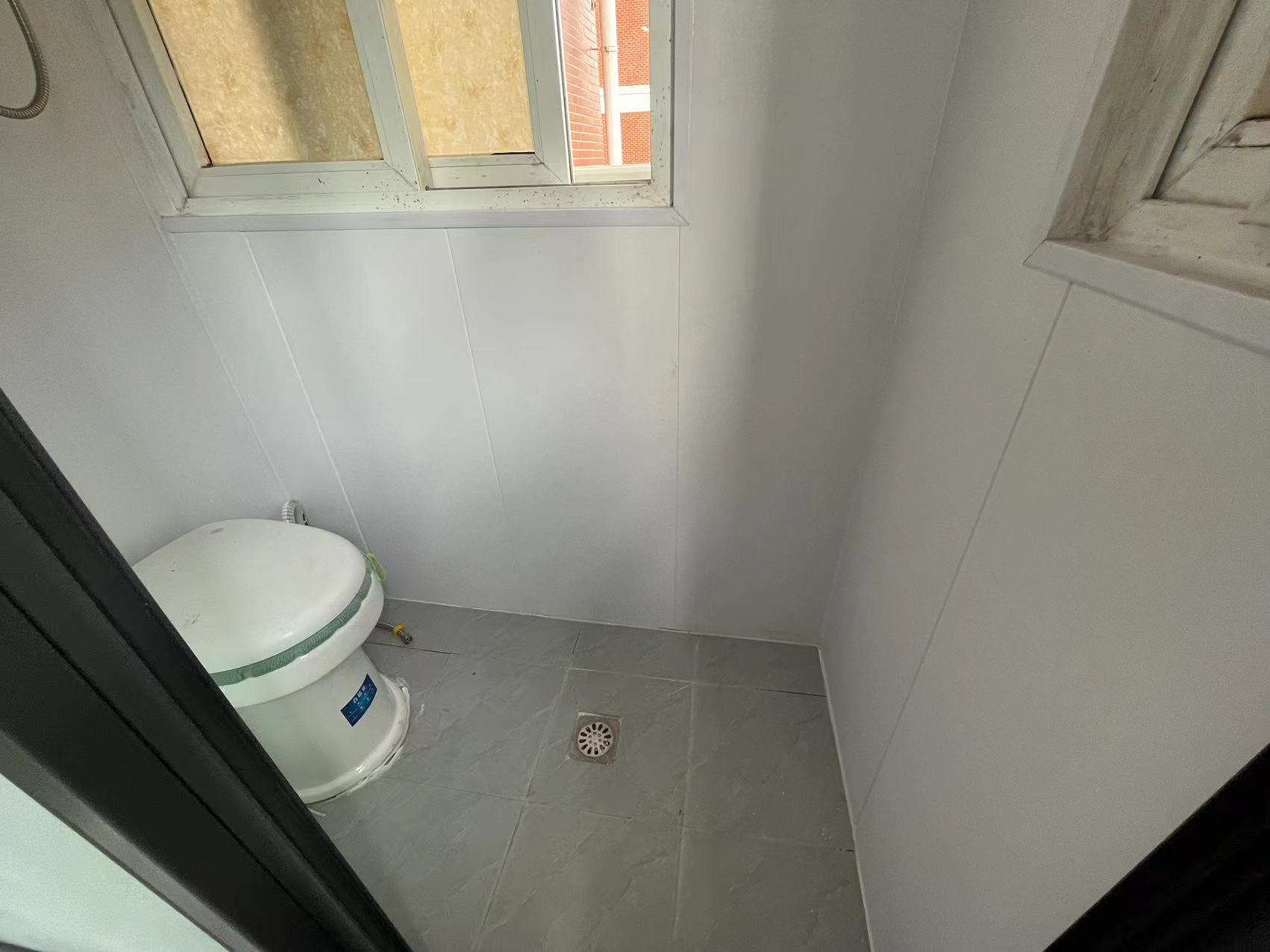 新港花苑 3室2厅1卫 148m&sup2;