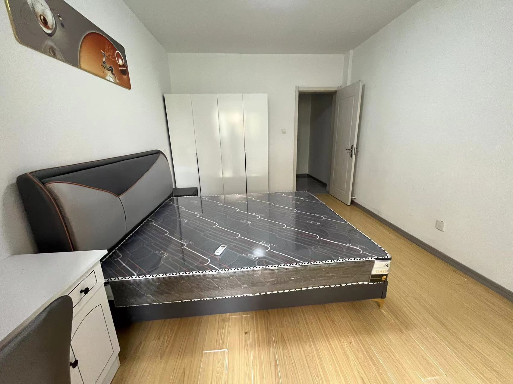 新港花苑 3室2厅1卫 148m&sup2;