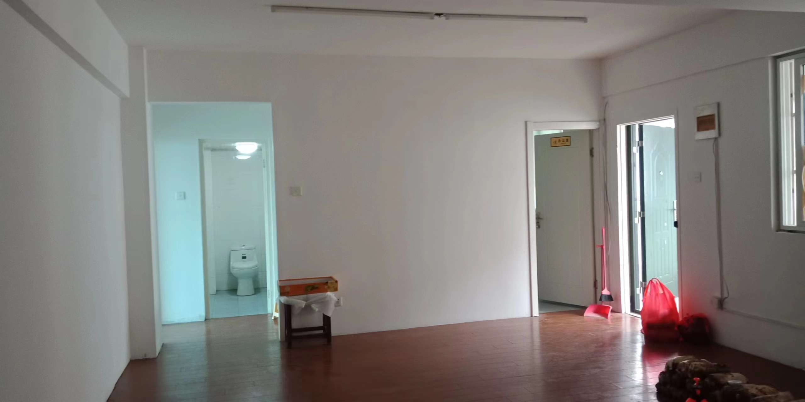 小石桥花苑 3室1厅1卫 130.00m&sup2;
