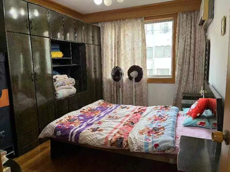 银花苑 3室2厅1卫 125m&sup2;