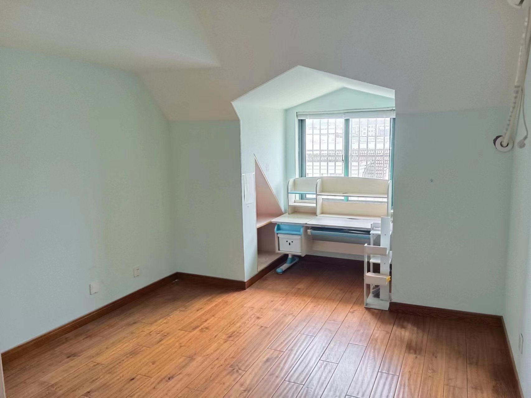 水榭花都 4室2厅2卫 142.84m&sup2;