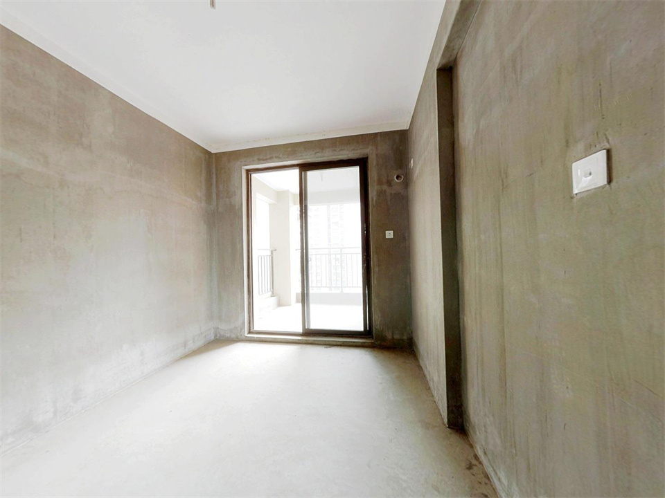 华强城 3室2厅2卫 118m&sup2;
