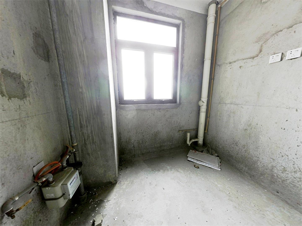 华强城 3室2厅2卫 118m&sup2;