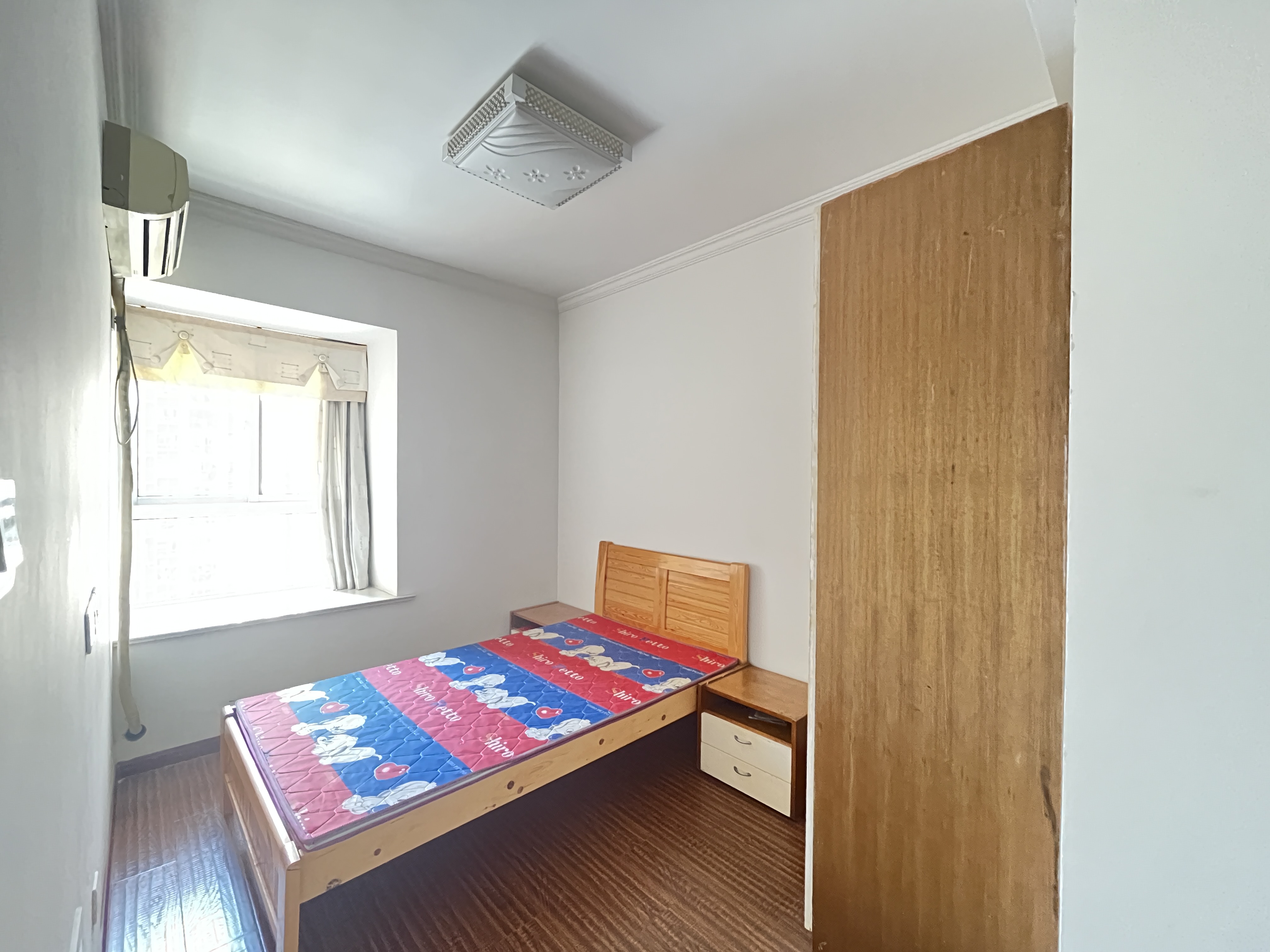 尚海城 3室2厅1卫 120m&sup2;