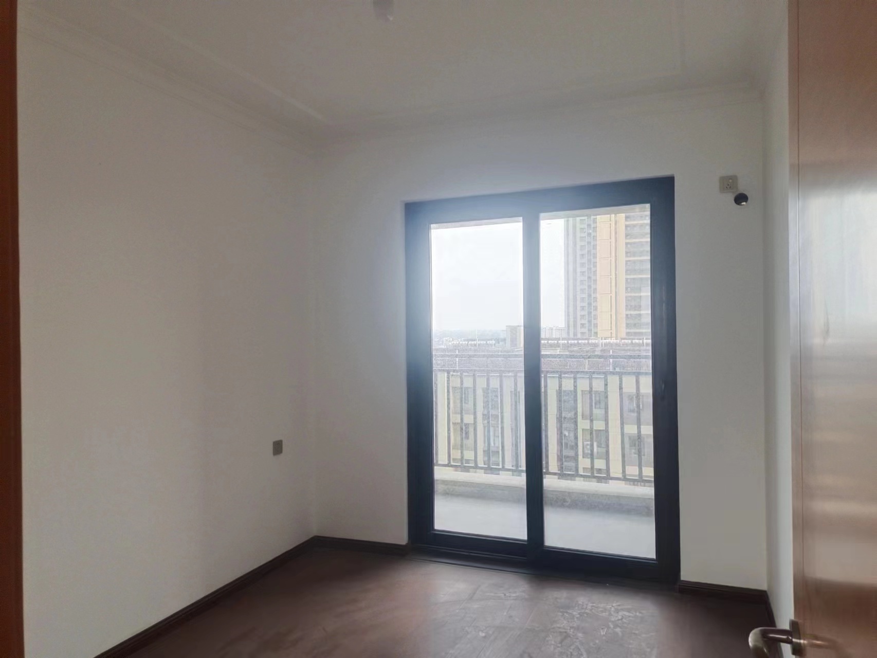富力院士廷 4室2厅2卫 136m&sup2;