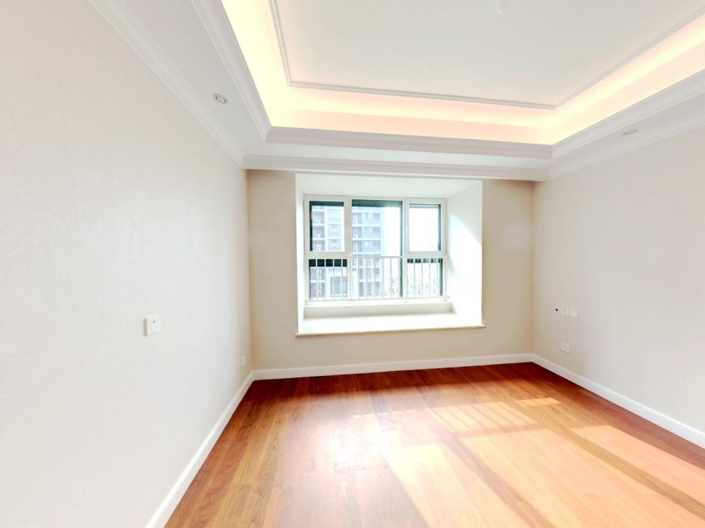 融创盛和九里桃源 4室2厅2卫 143m&sup2;