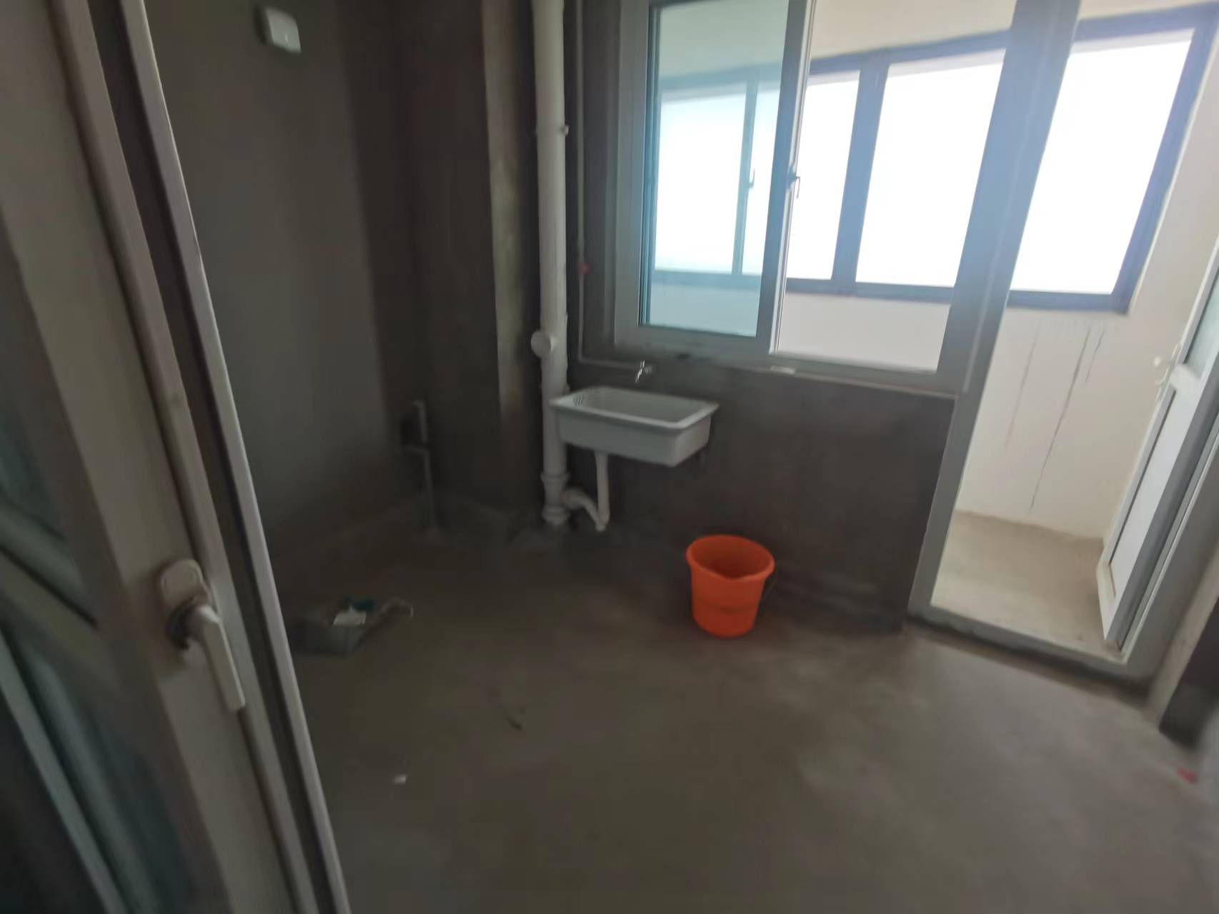 临江家园 4室2厅1卫 126.88m&sup2;