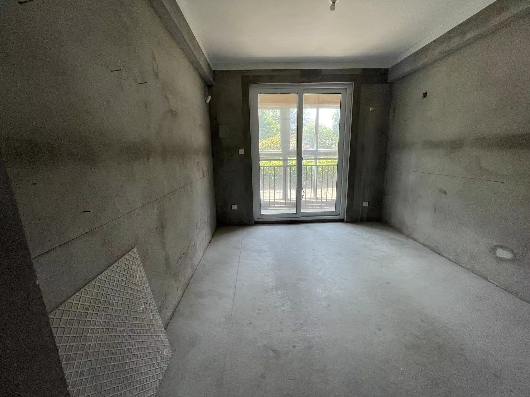 佳源都市 3室2厅2卫 136m&sup2;
