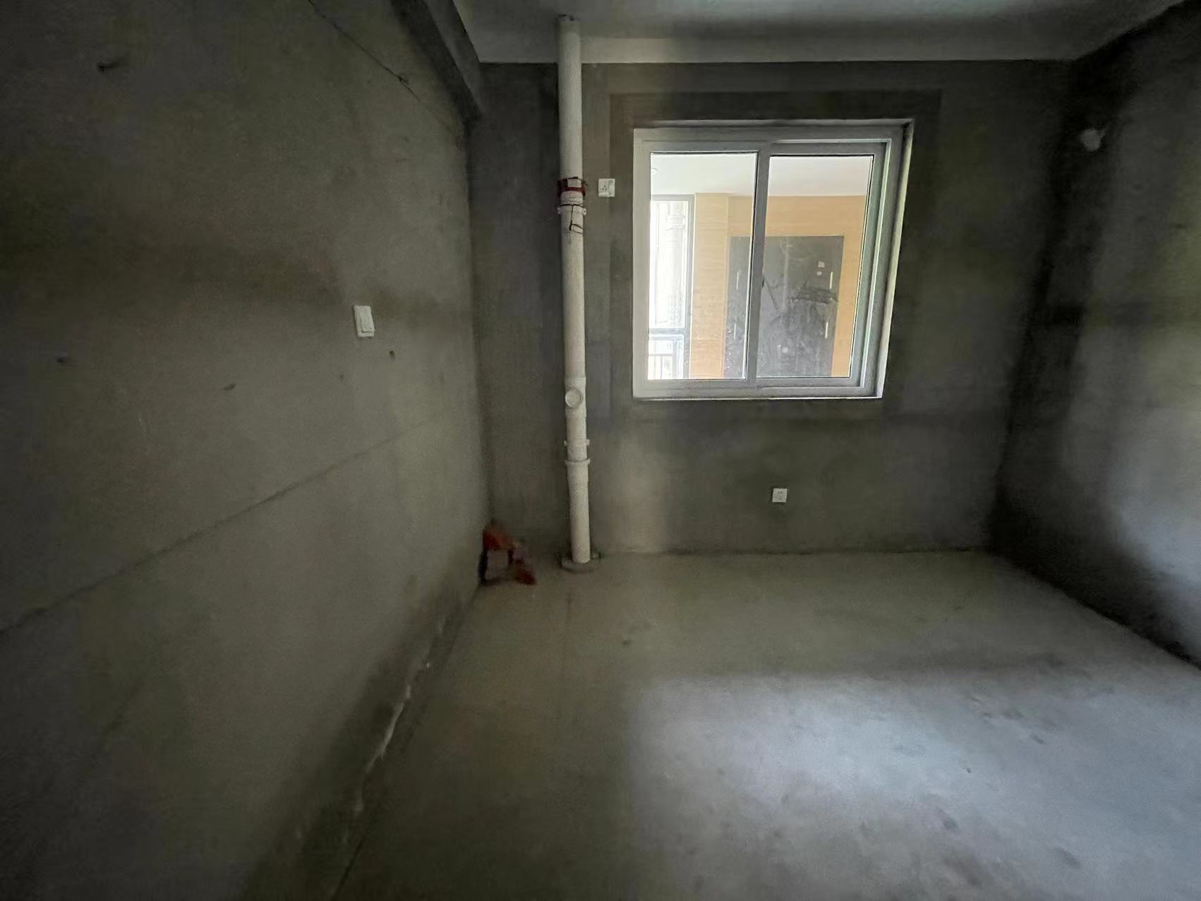 佳源都市 3室2厅2卫 136m&sup2;