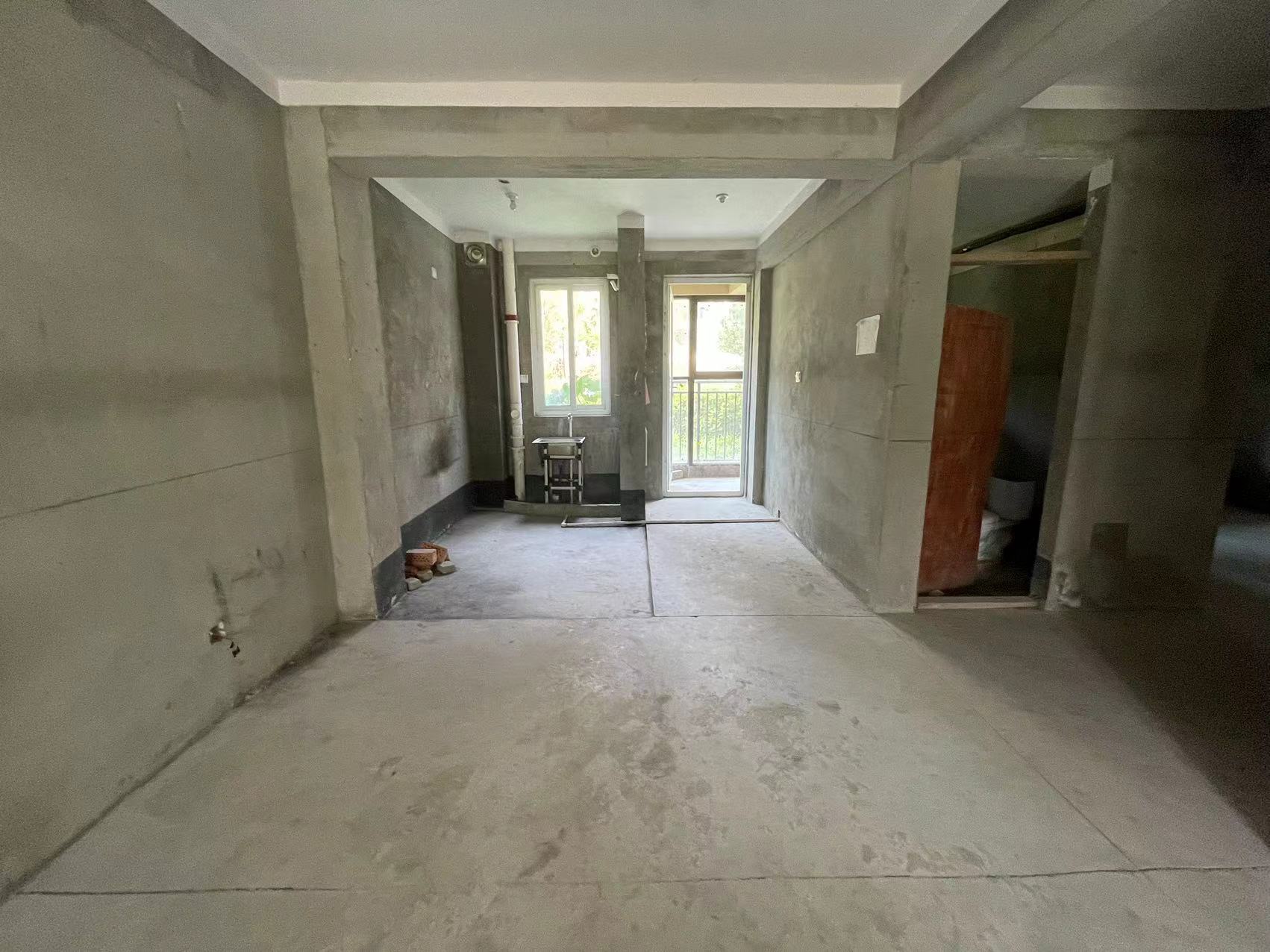 佳源都市 3室2厅2卫 136m&sup2;