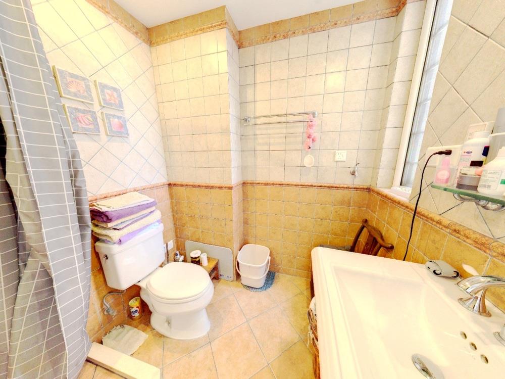 江海名苑南区 3室2厅2卫 157.00m&sup2;